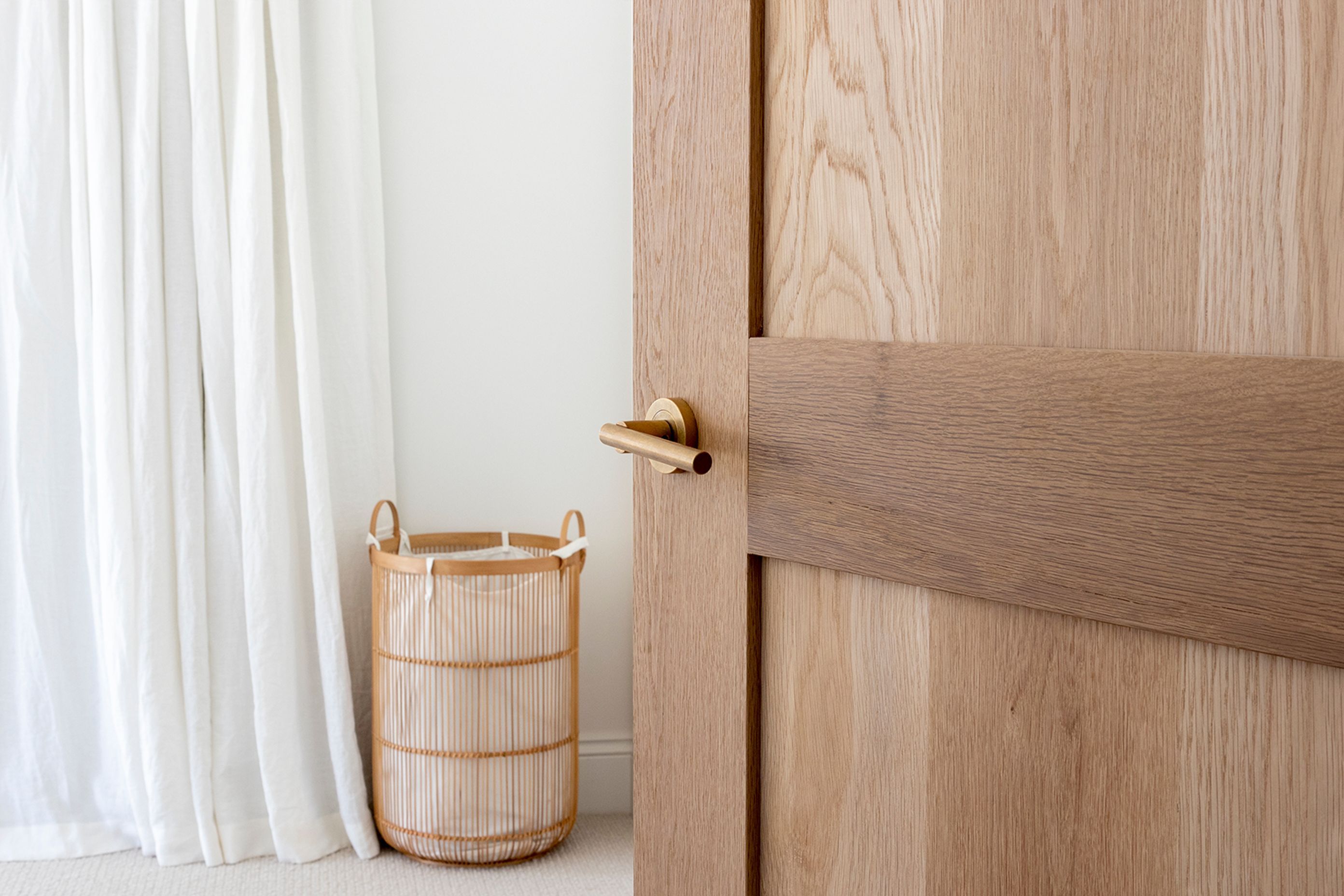 WindsorHardwareItalianCharlestonLeverRumbledBrassBedroomBendigoFarmhouseWebsite-v3.jpg