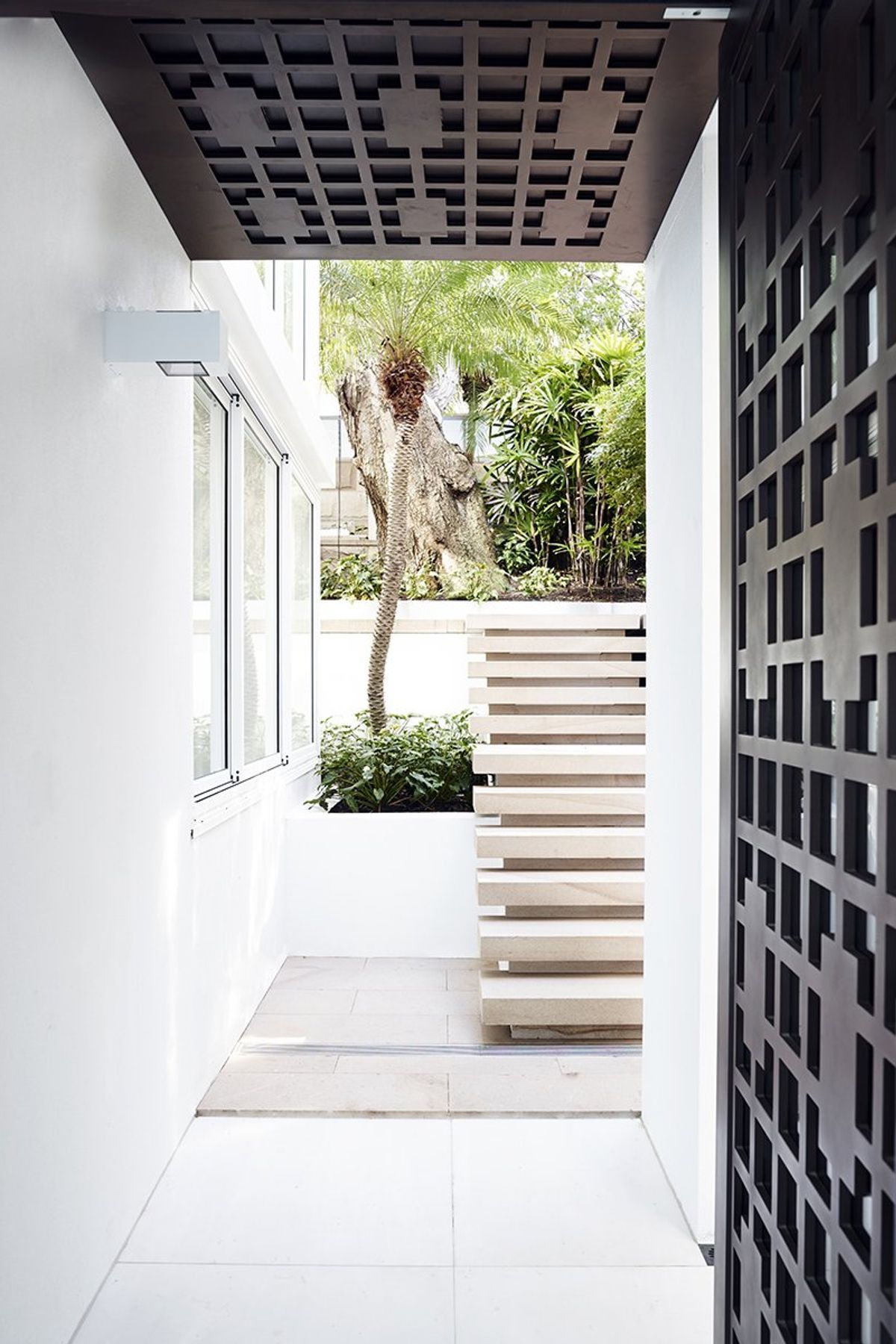 acf1013WavishHouse01.jpg