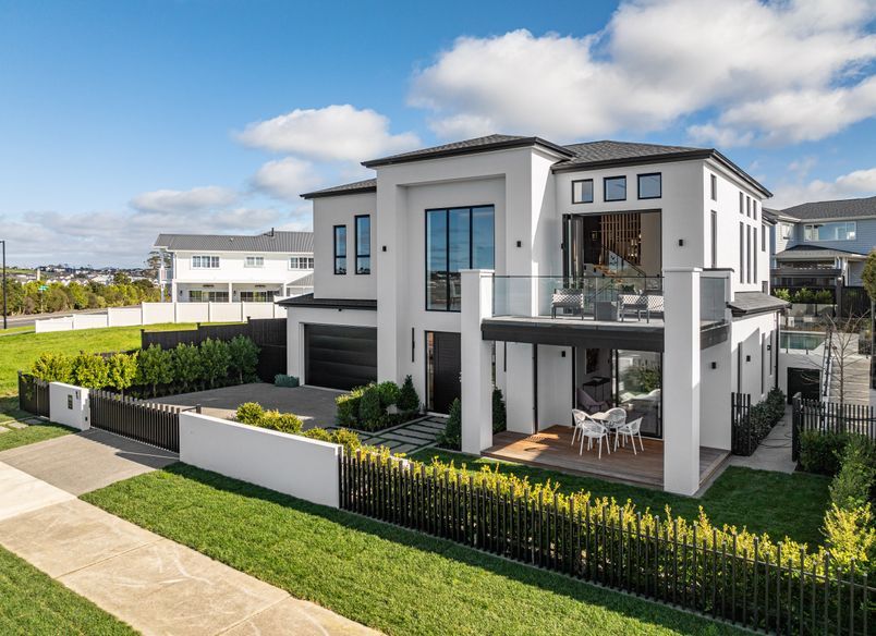 SHOW HOME - Arran Point Parade, Orewa