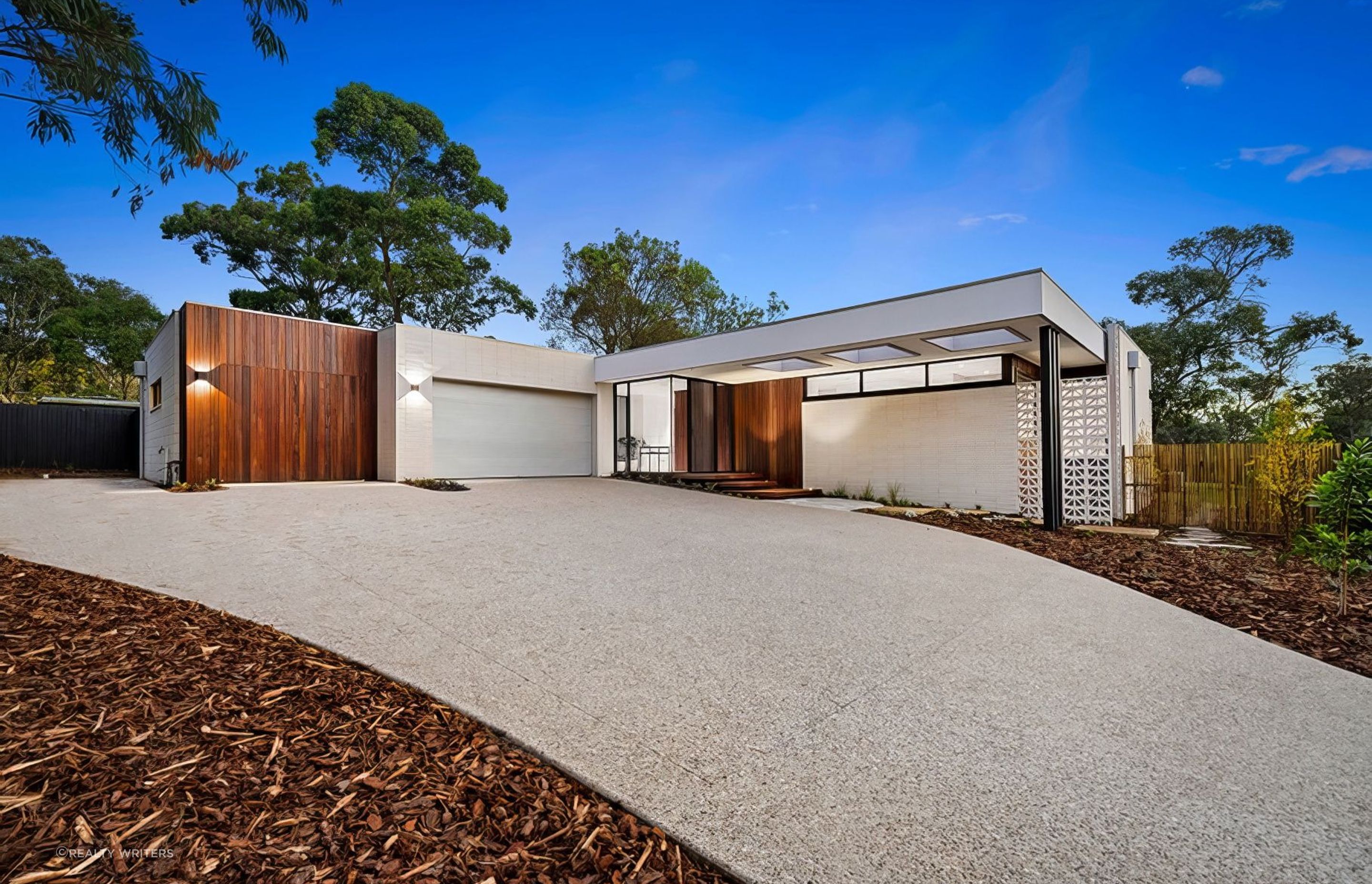 banksia02a.jpg