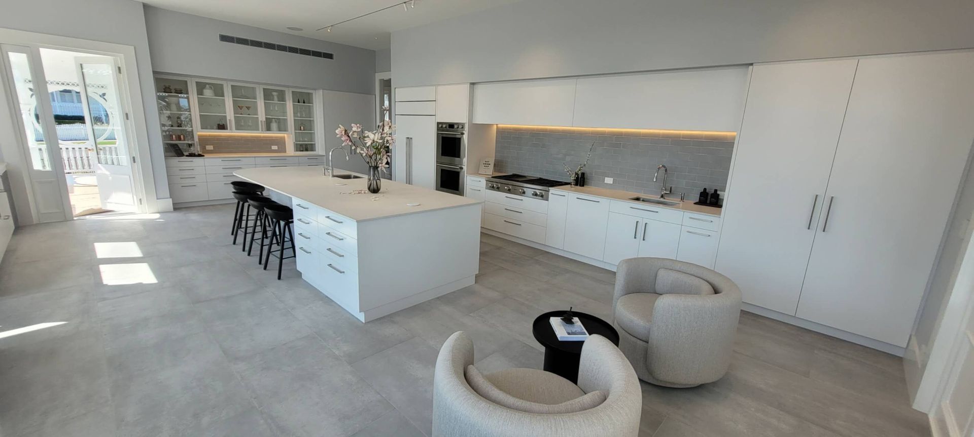 Damn Good Tiling - high end tiling banner