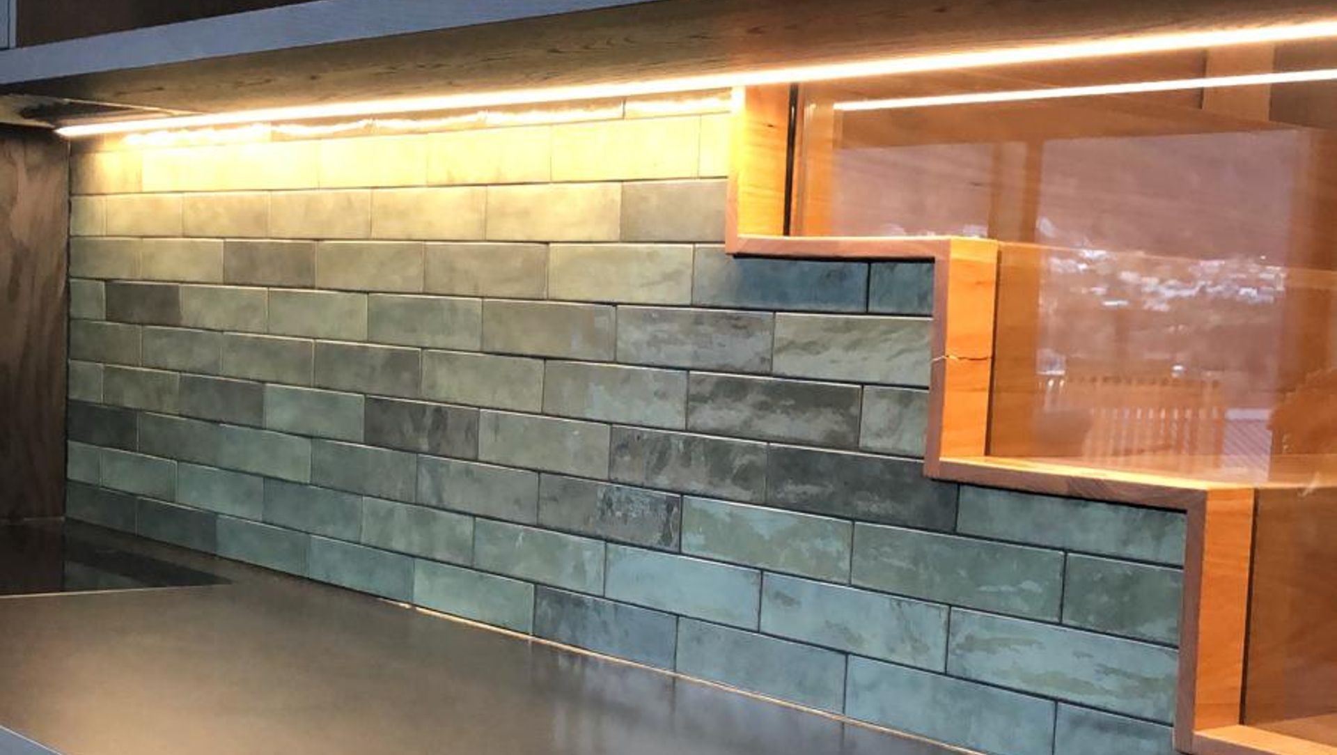 Kitchen and Laundry splashbacks - Kelvin Heights banner