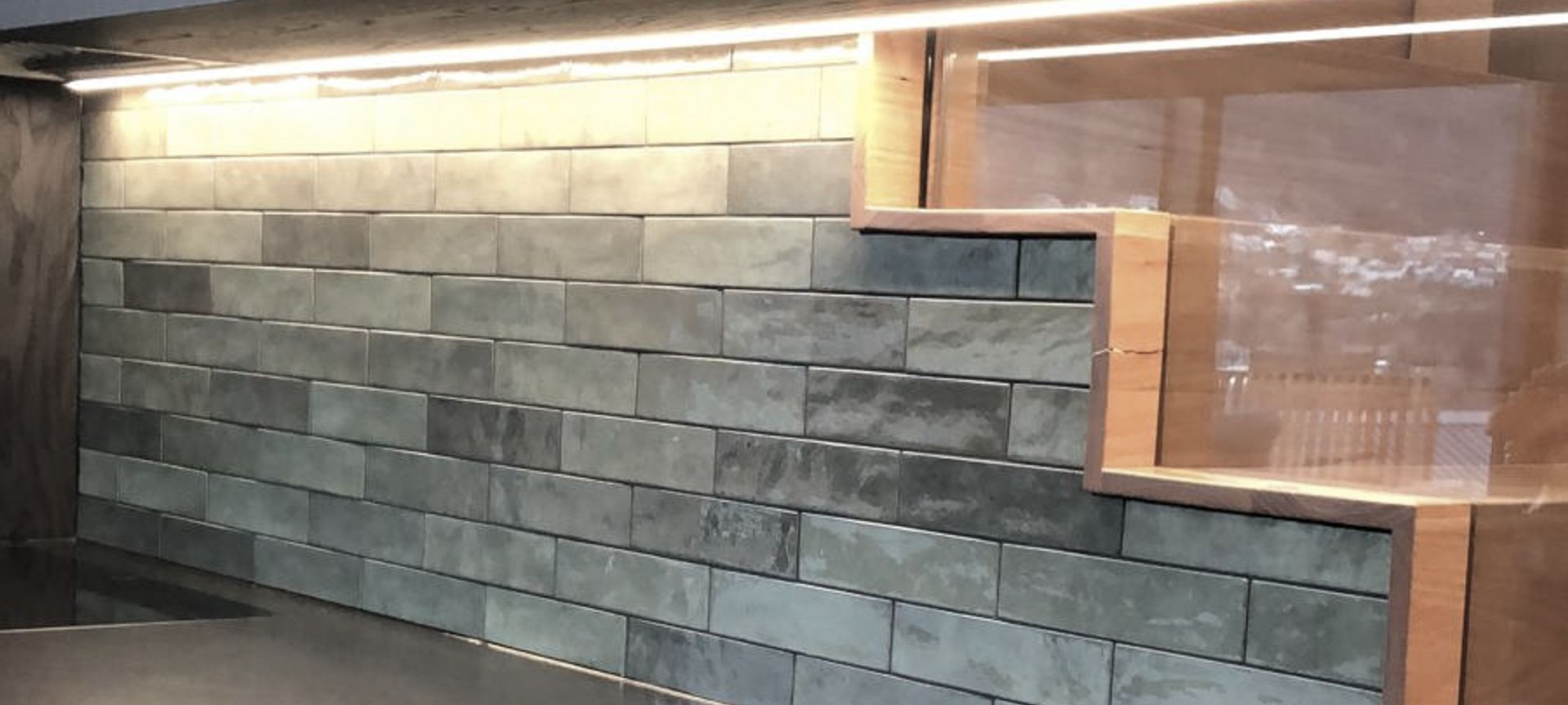 Kitchen and Laundry splashbacks - Kelvin Heights banner