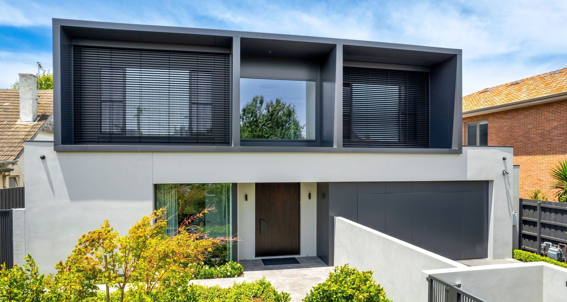 Modern Luxury Living banner