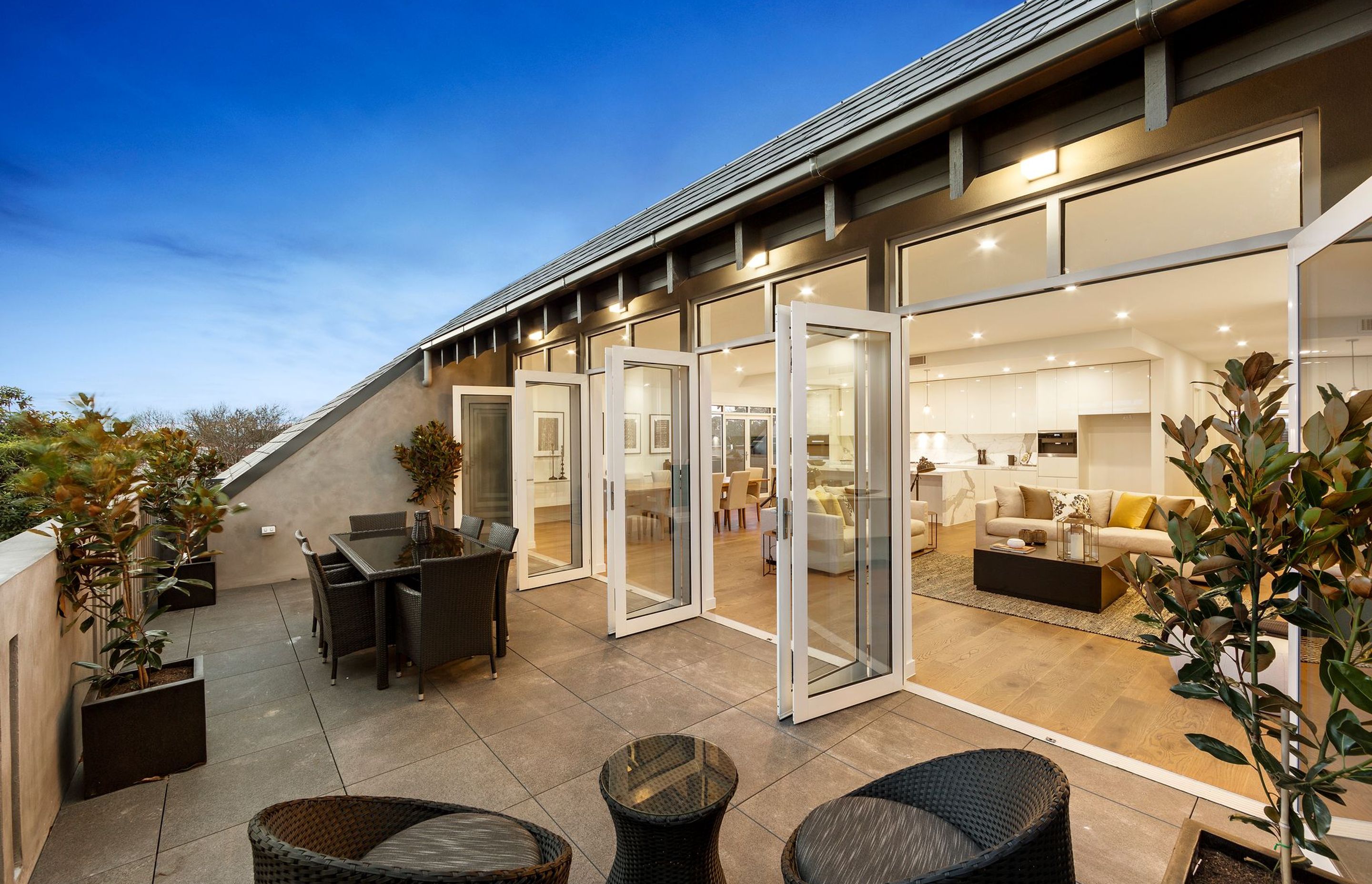 Burke Rd Penthouse