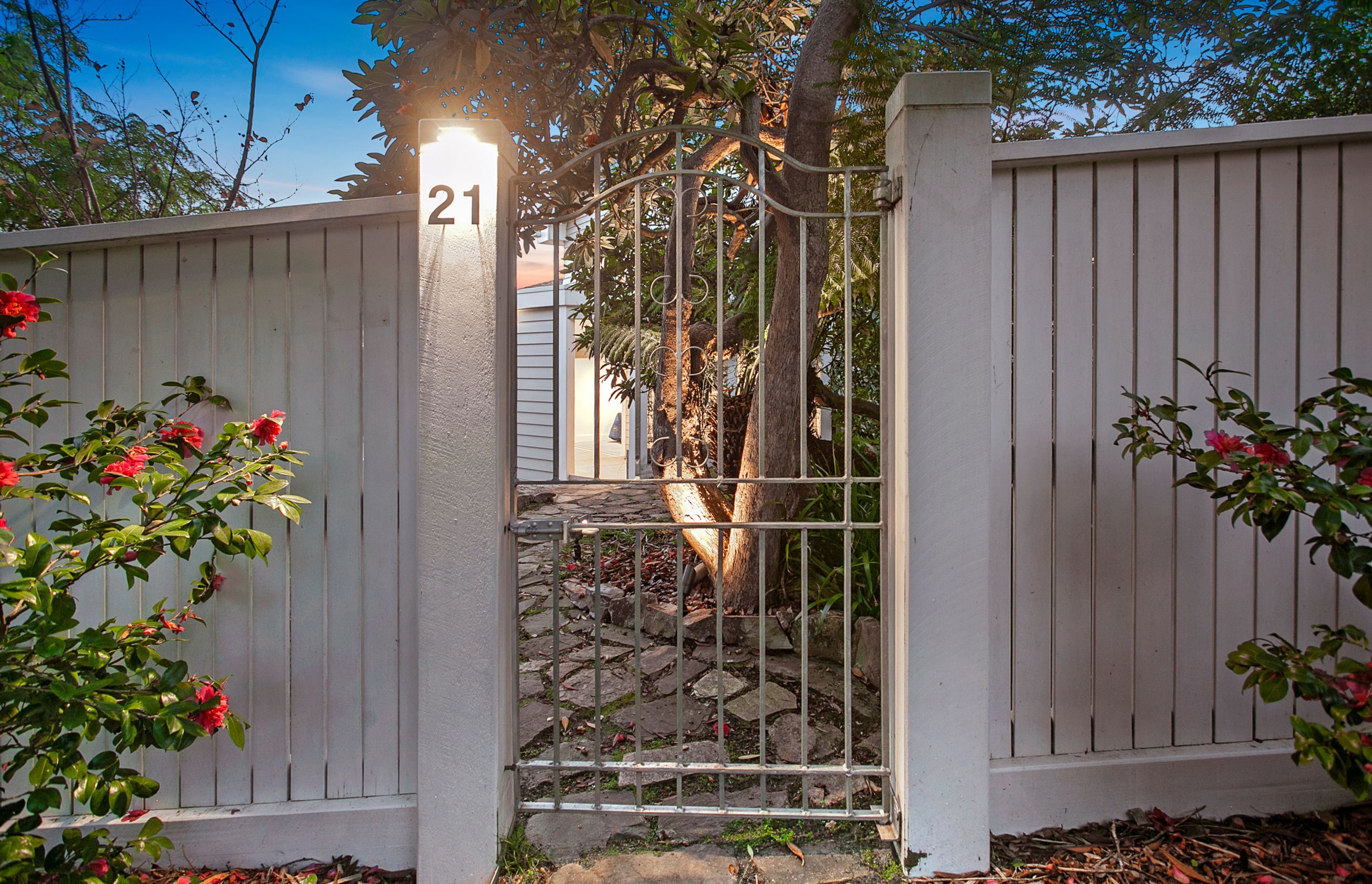 ##^^Balocombe St. Mornington