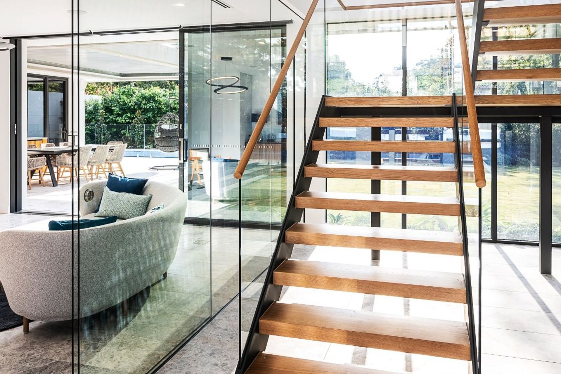 Manhattan Limestone | Chateau Architects + Builders