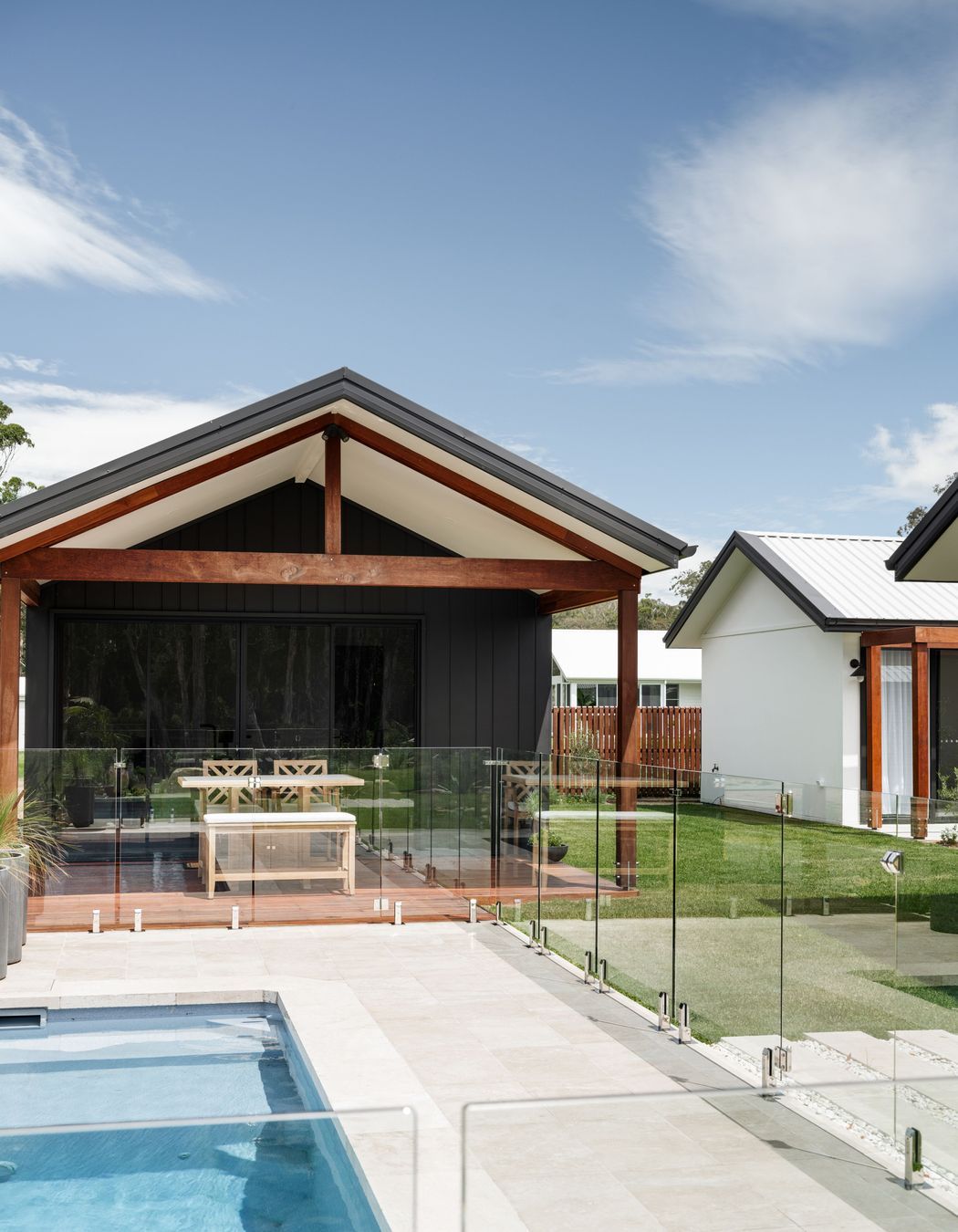 oblique-brushedconcrete-hardiefinetexture-exterior-modernfarmhouse-annabay-bakkerhomes-jameshardie-45.jpg