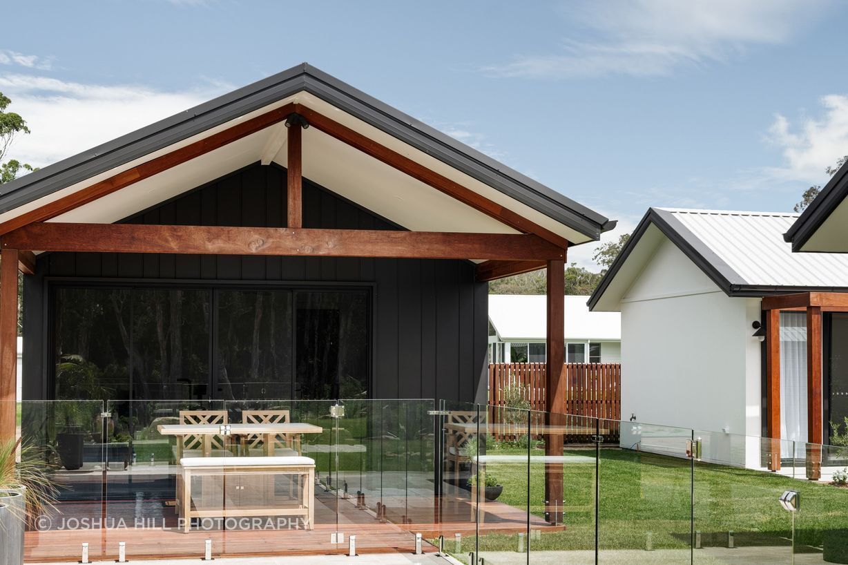 oblique-brushedconcrete-hardiefinetexture-exterior-modernfarmhouse-annabay-bakkerhomes-jameshardie-45.jpg