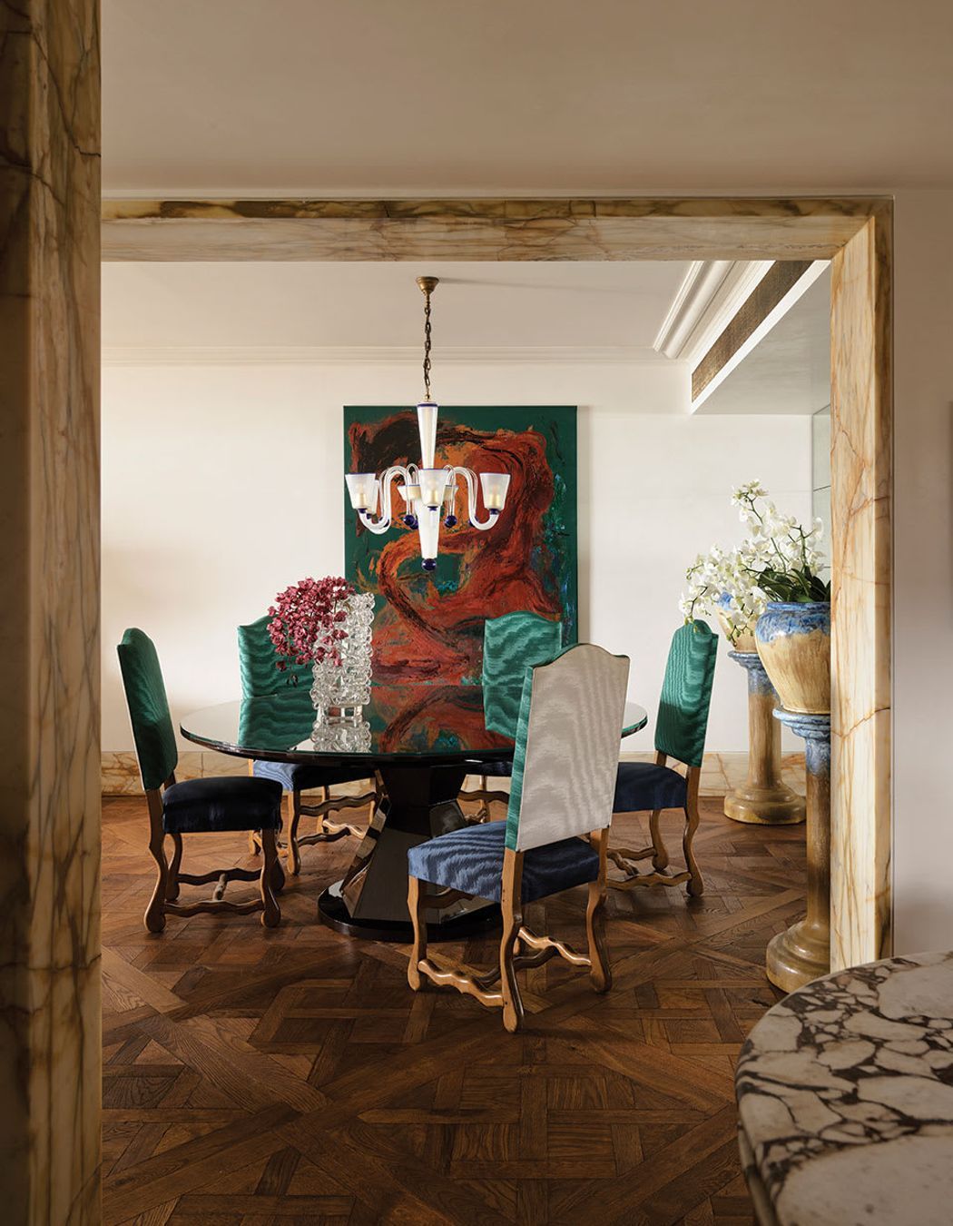 projectauhw1391versaillesantiquepottspointapartment3portrait.jpg