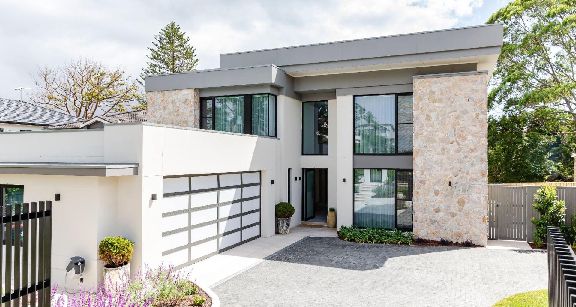 Summit Wall Cladding | Charcoal Cobblestones | Chateau Architects + Builders | Crystal Pools | Green Coast Landscapers | Think Outside Gardens | One Four Interiors