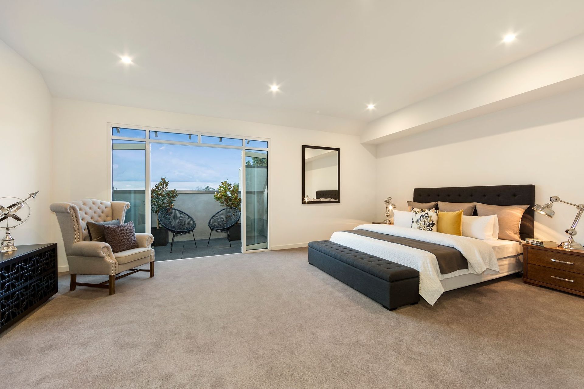 Burke Rd Penthouse 
