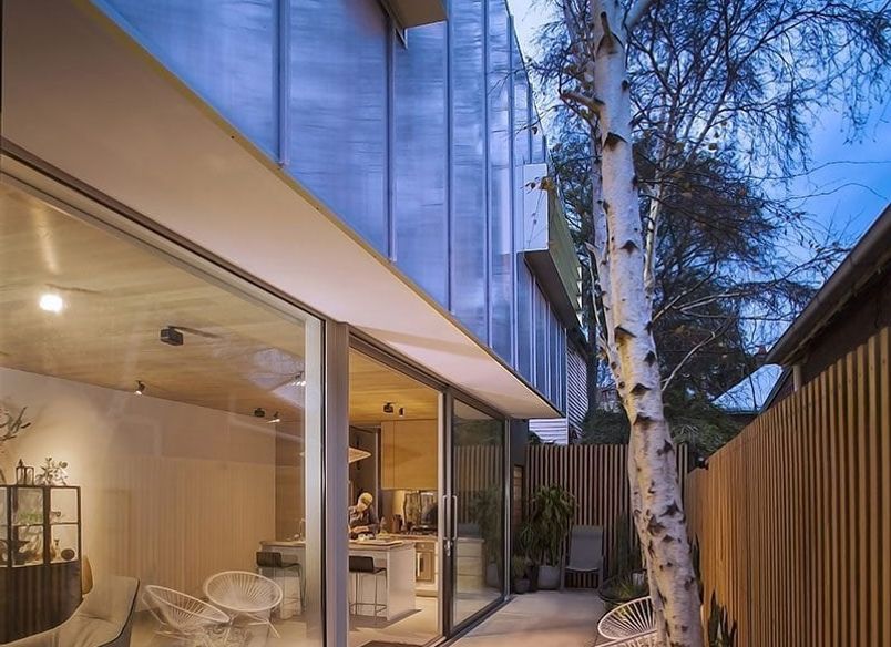 Skin Box House