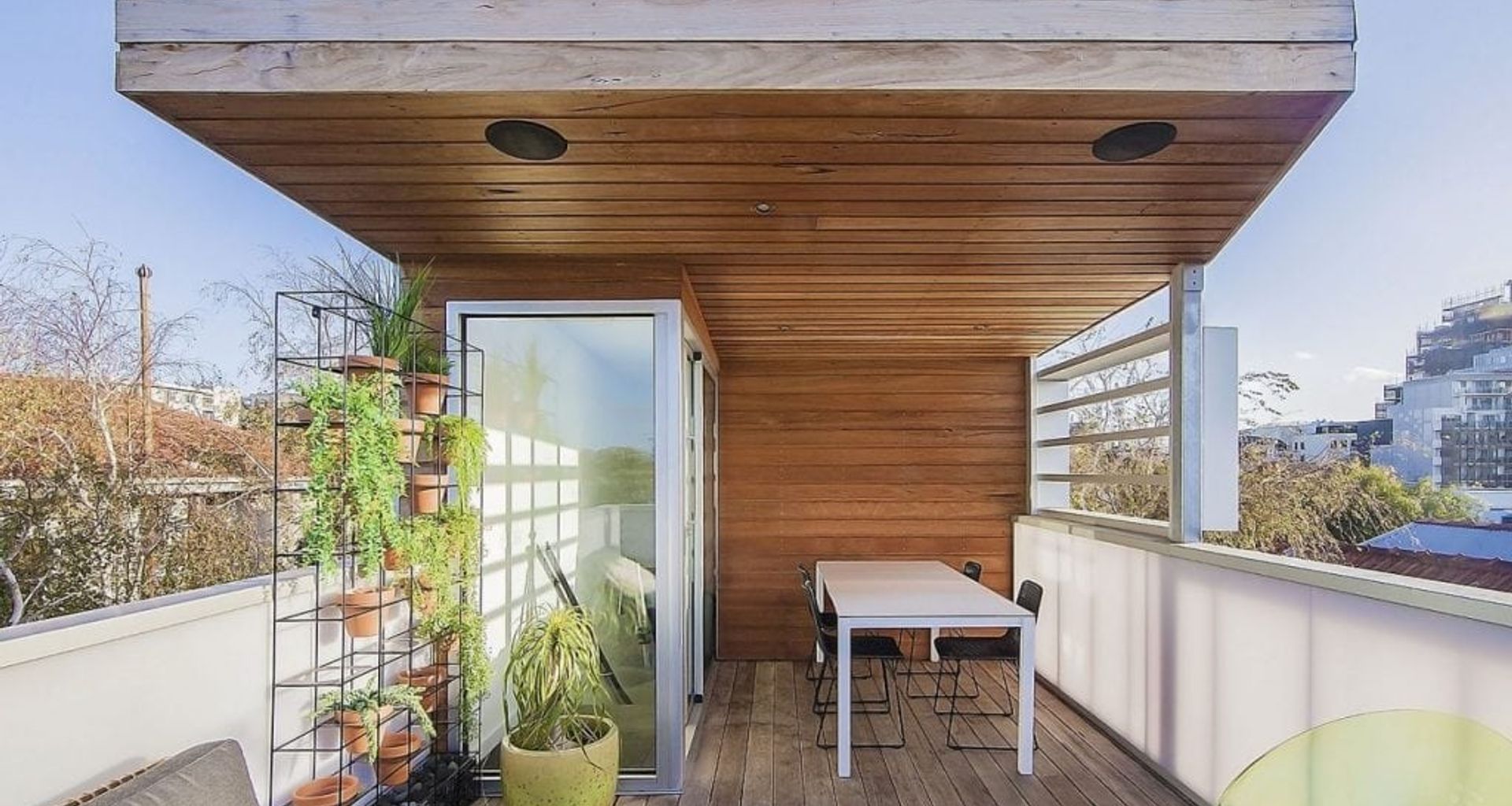 Skin Box House banner