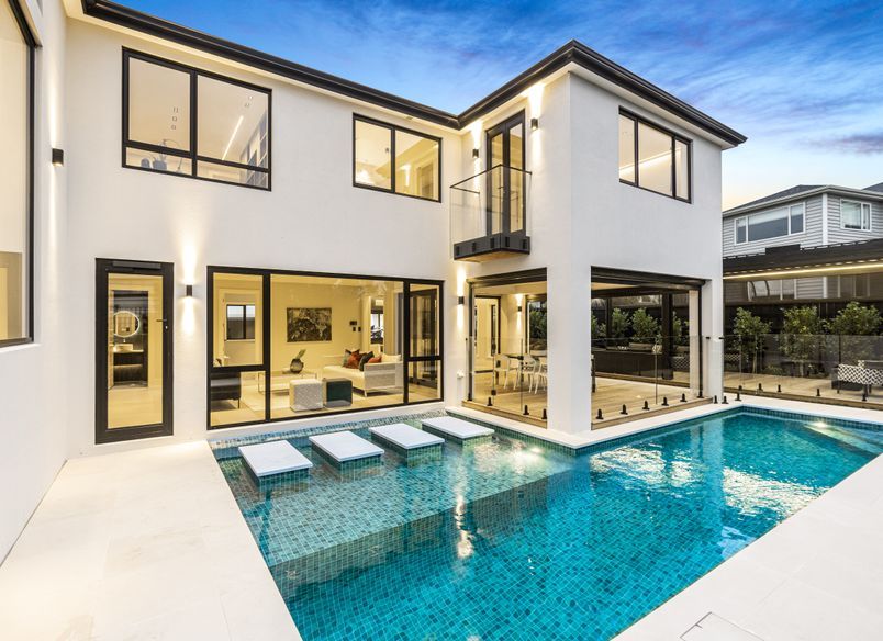 SHOW HOME - Arran Point Parade, Orewa