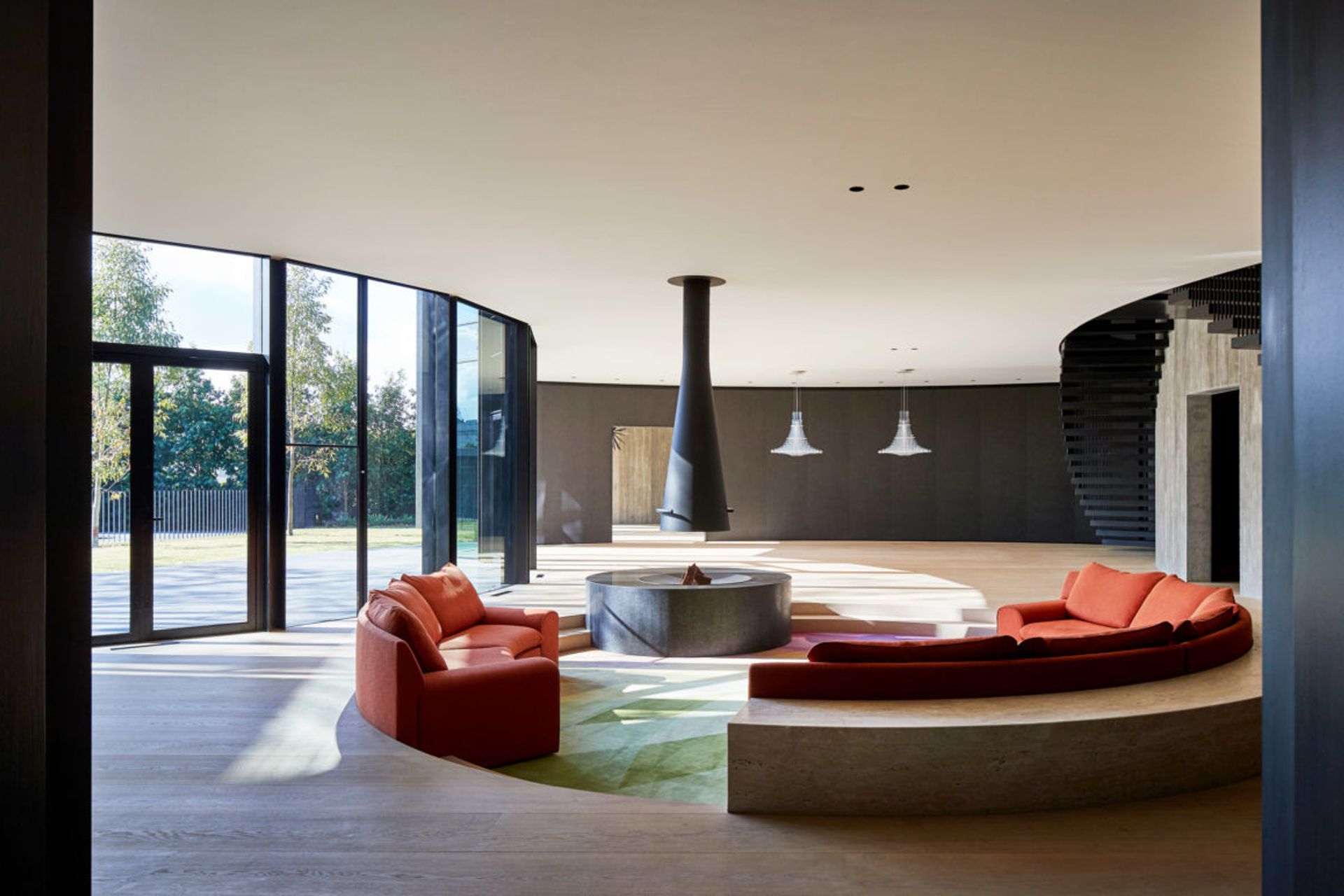 Photography: Peter Bennetts and John Gollings