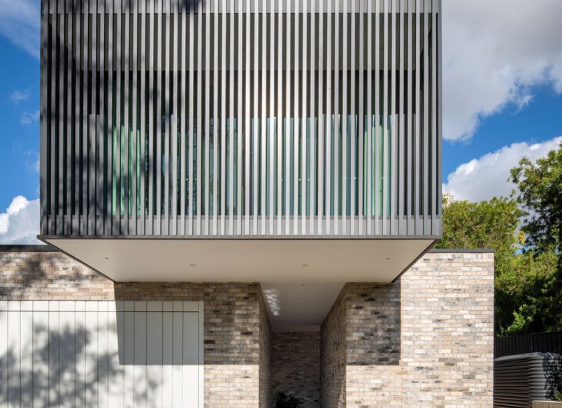 Rentoul - A House on Two Stones