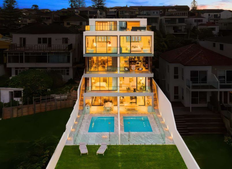 Blutek Brings Smart Technology to Life in a Clifftop Masterpiece