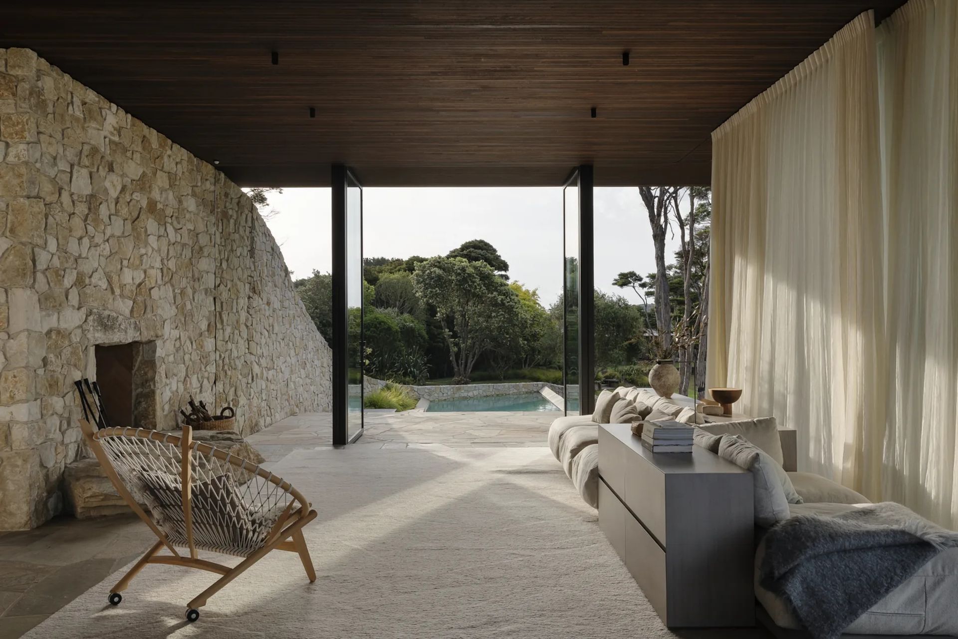 waiheke-house-gallery-04-ap-compressed.jpg