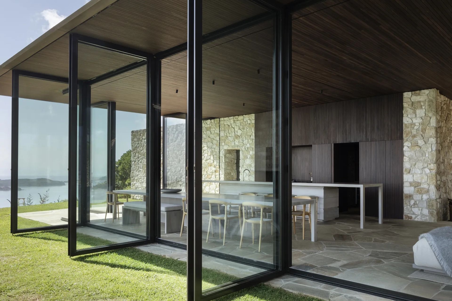 waiheke-house-gallery-05-ap-compressed.jpg