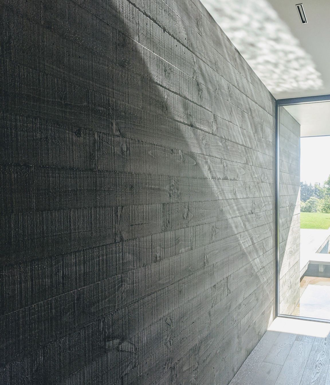Insitu-concrete walls run seamlessly throughout the building from exterior to interior.