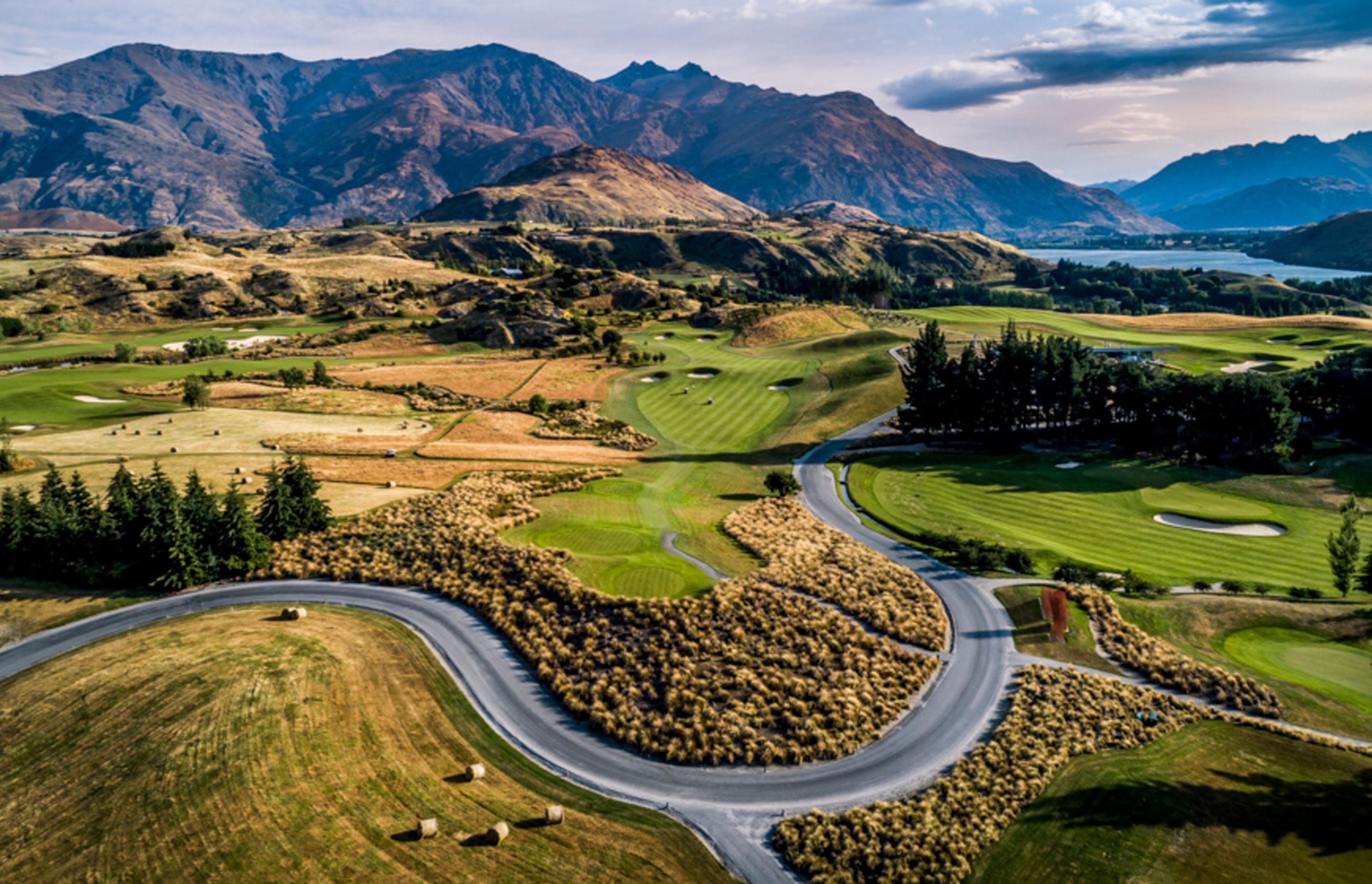 Golf Course, The Hills