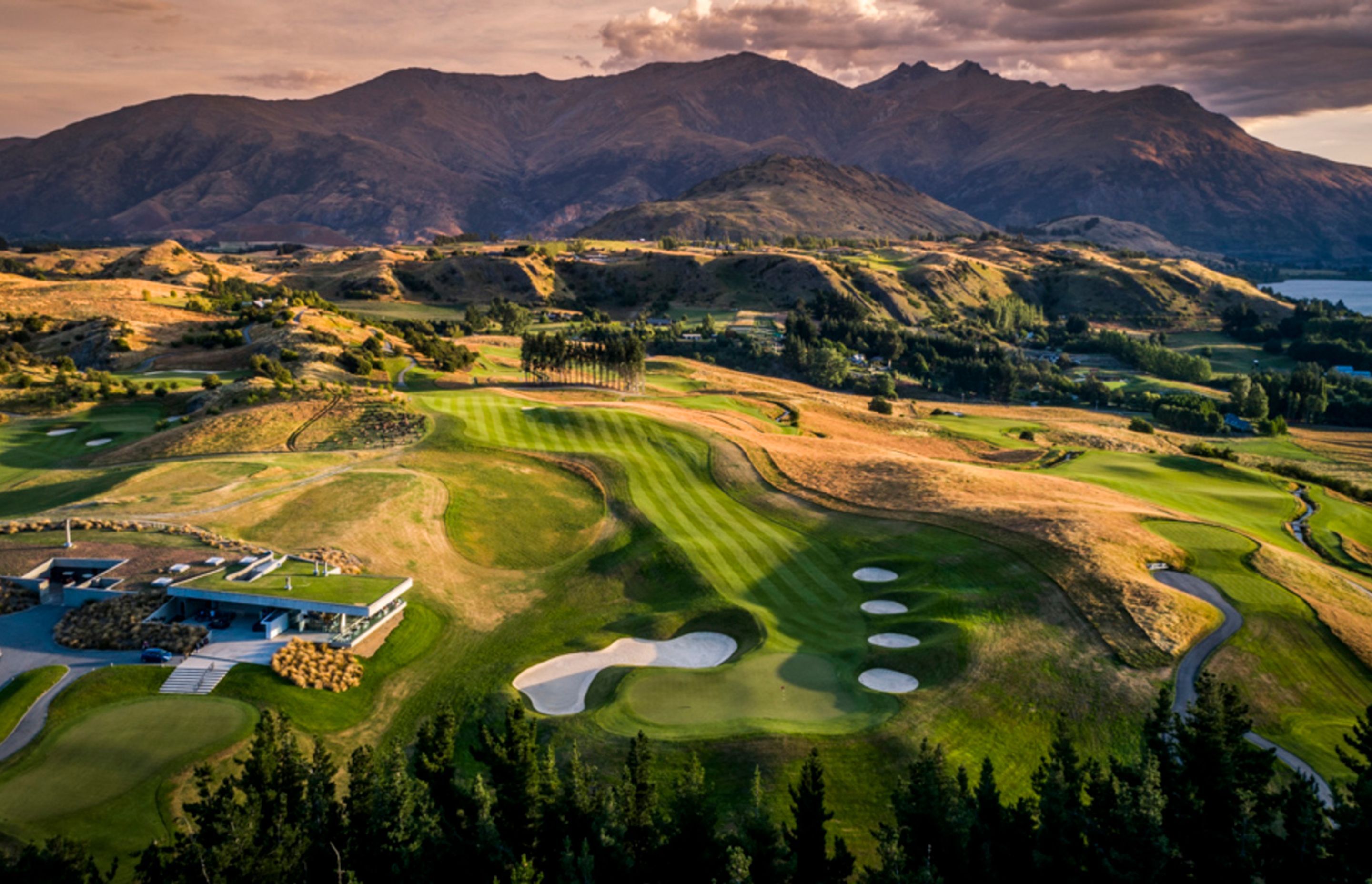 Golf Course, The Hills