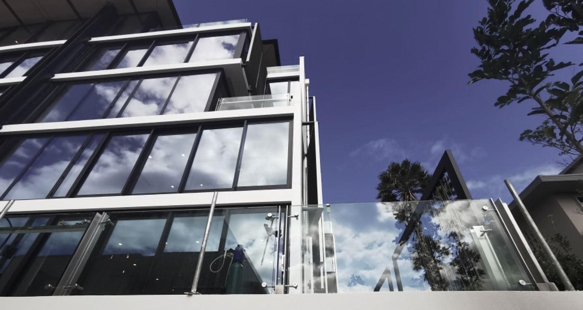 Outlook Apartments banner