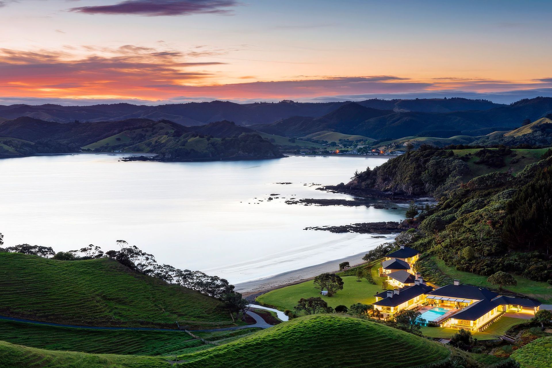 Helena-Bay31365x768-upscaled-by-Replicate.jpg