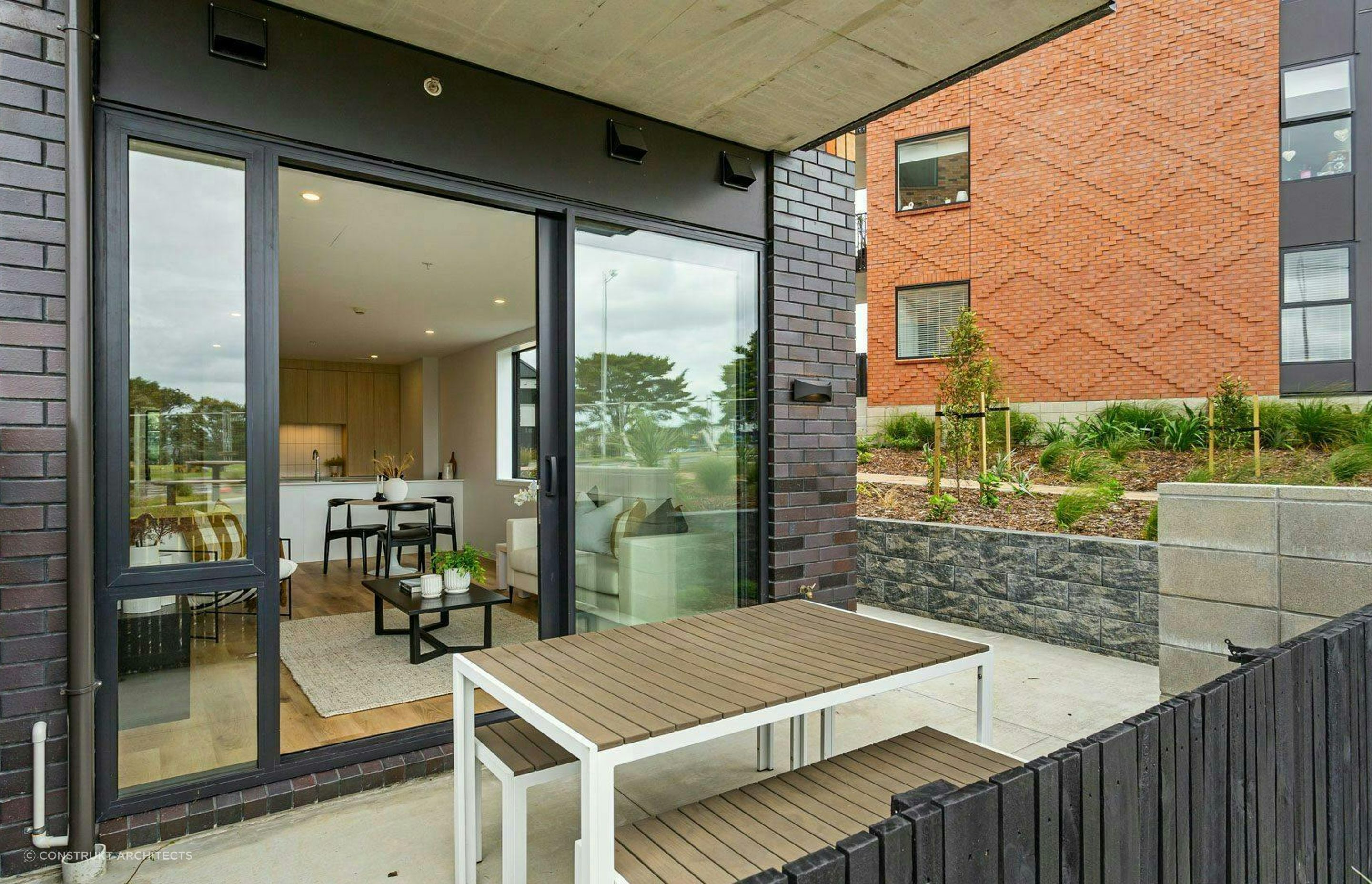 Te-Uru-ApartmentsModern-ApartmentsConstrukt-ArchitectsAucklandPatio.jpg
