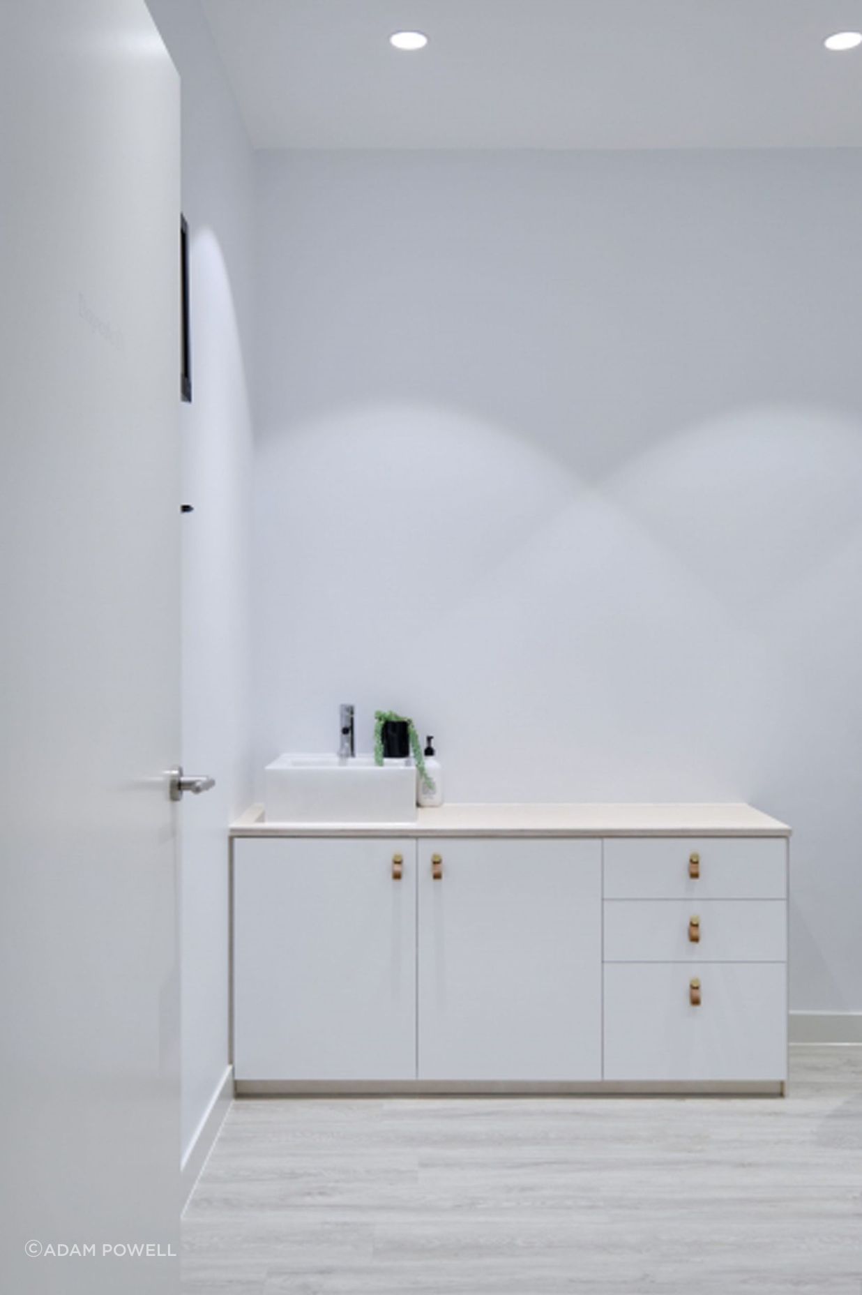 EYEHAUS32.jpg
