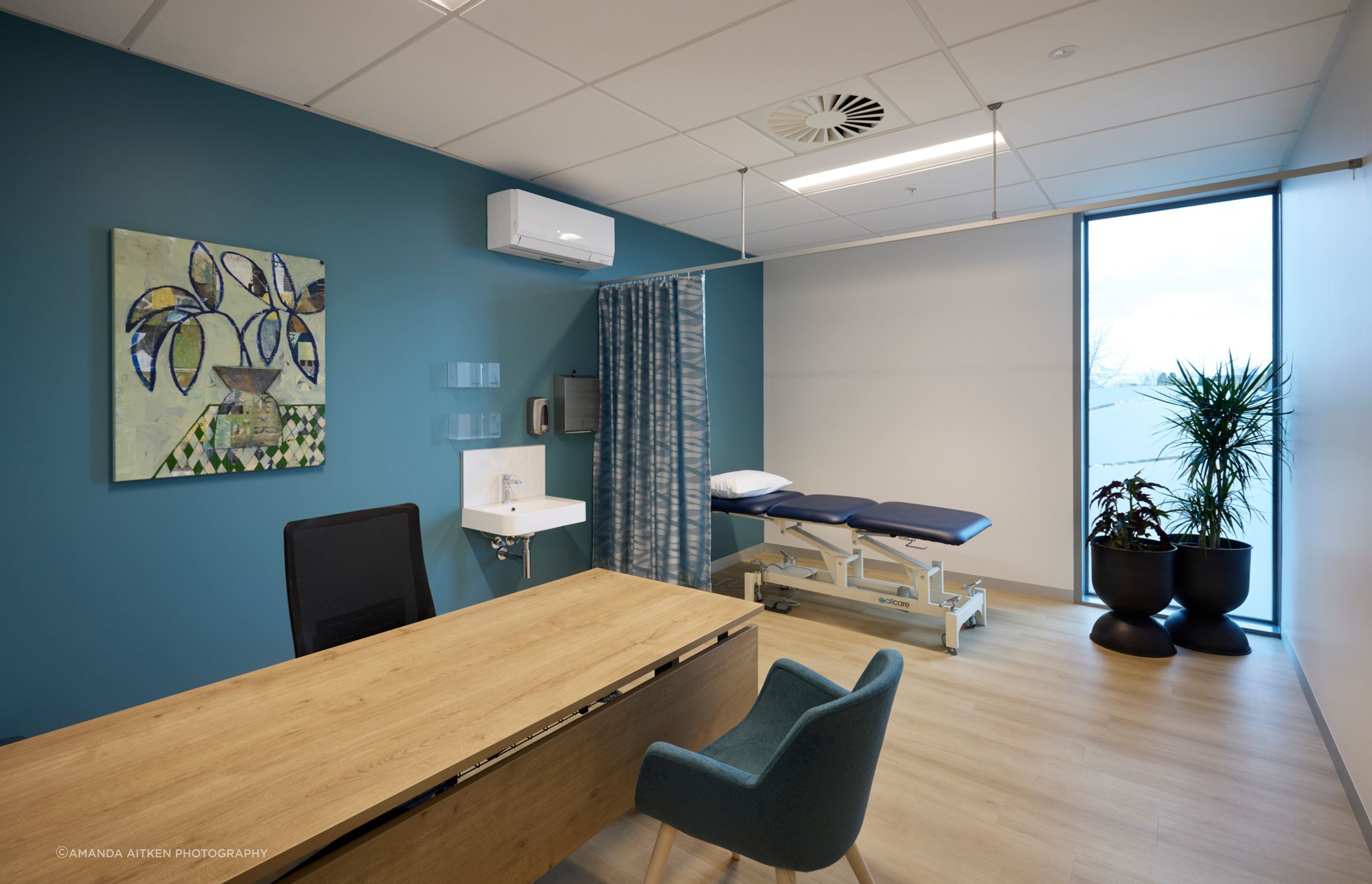 Endoscopy-on-ClarenceConsulting-RoomAmanda-Aitken-Photography8.jpg