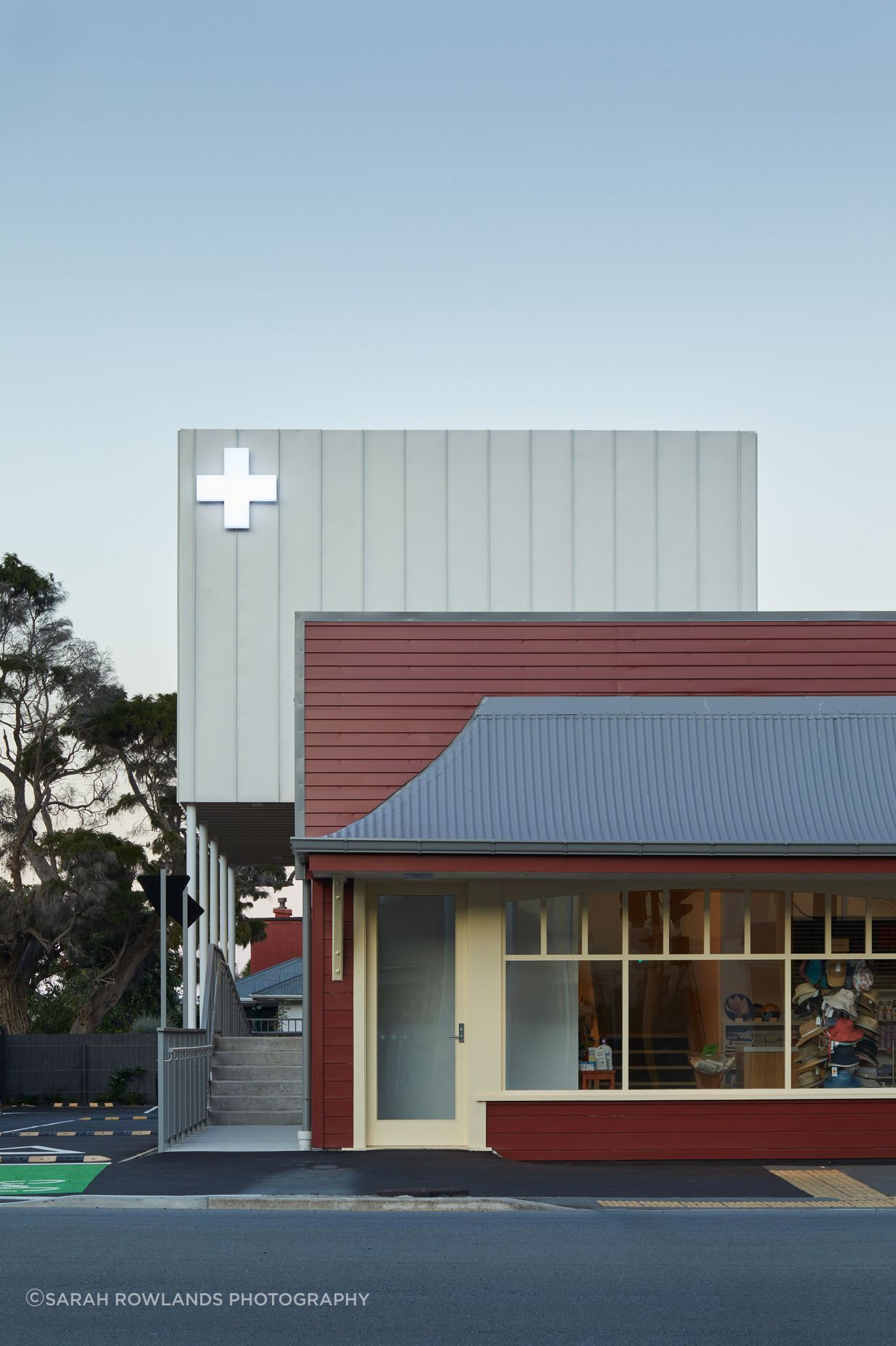 Redcliffs-Medical-CentreThe-new-with-the-old-seen-from-the-from-streetSarah-Rowlands-Photographer1.jpg
