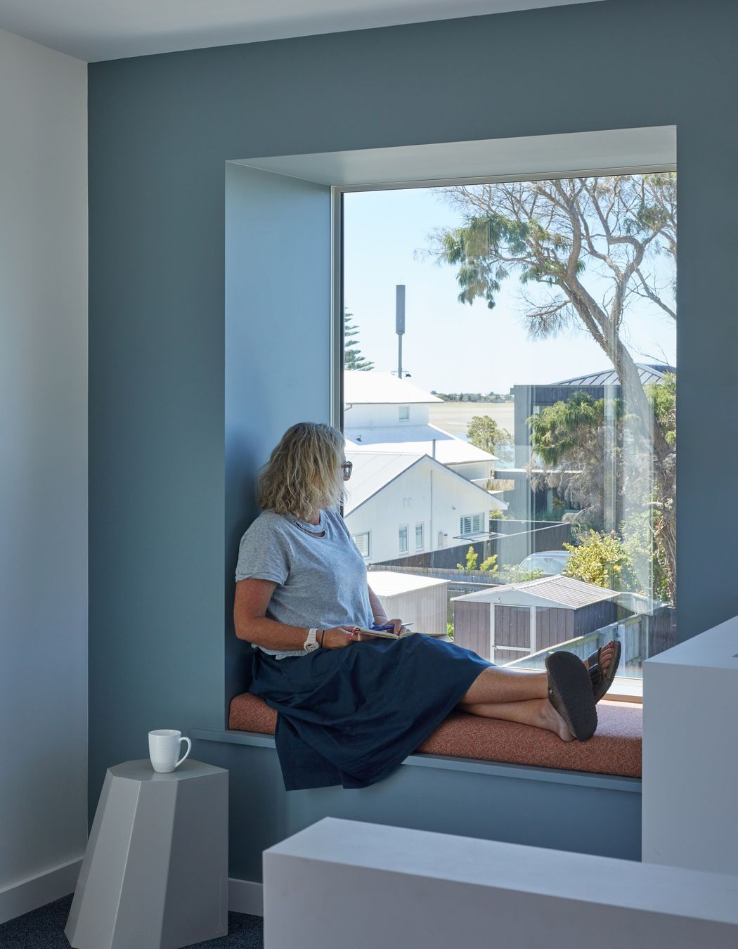 Redcliffs-Medical-CentreWindow-seat-in-staffroom-Sarah-Rowlands-Photographer9.jpg