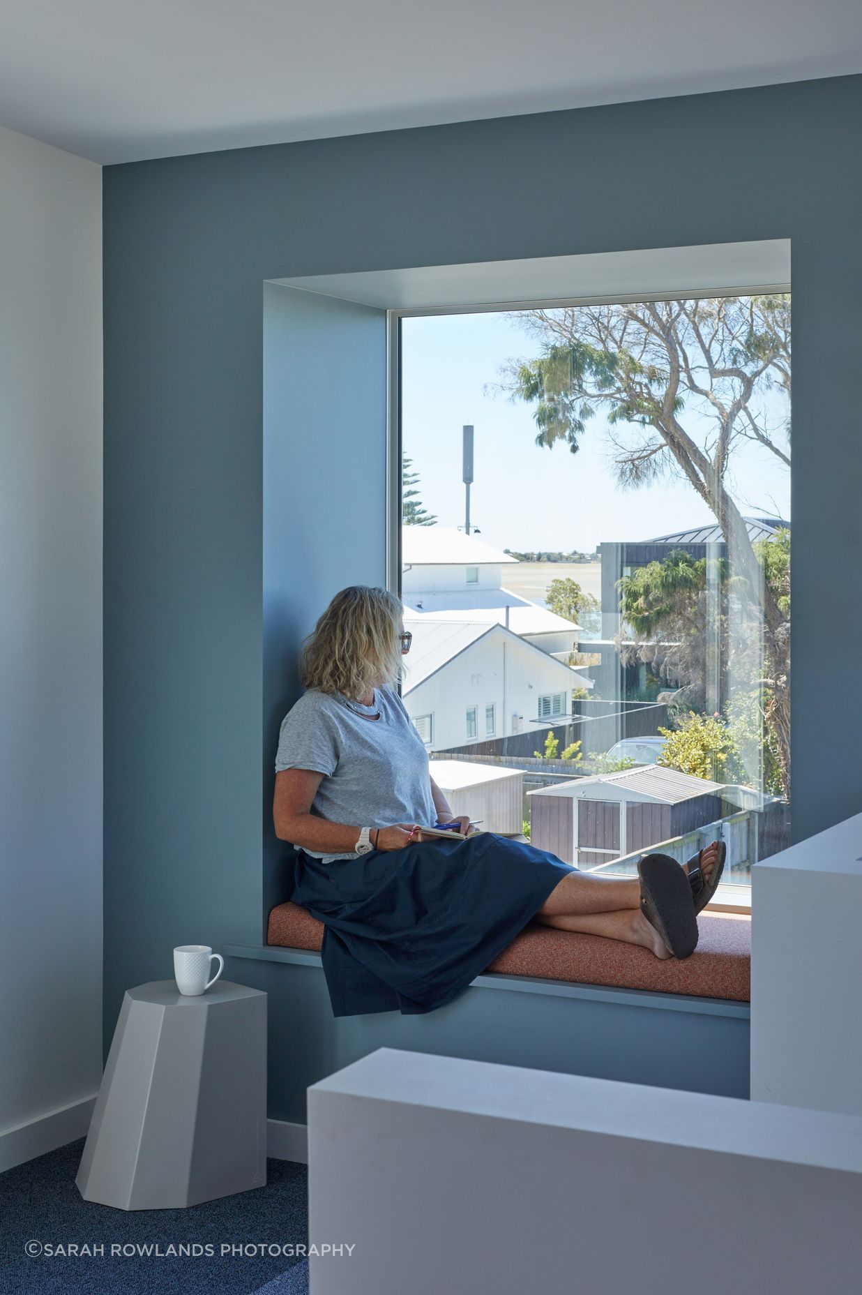 Redcliffs-Medical-CentreWindow-seat-in-staffroom-Sarah-Rowlands-Photographer9.jpg