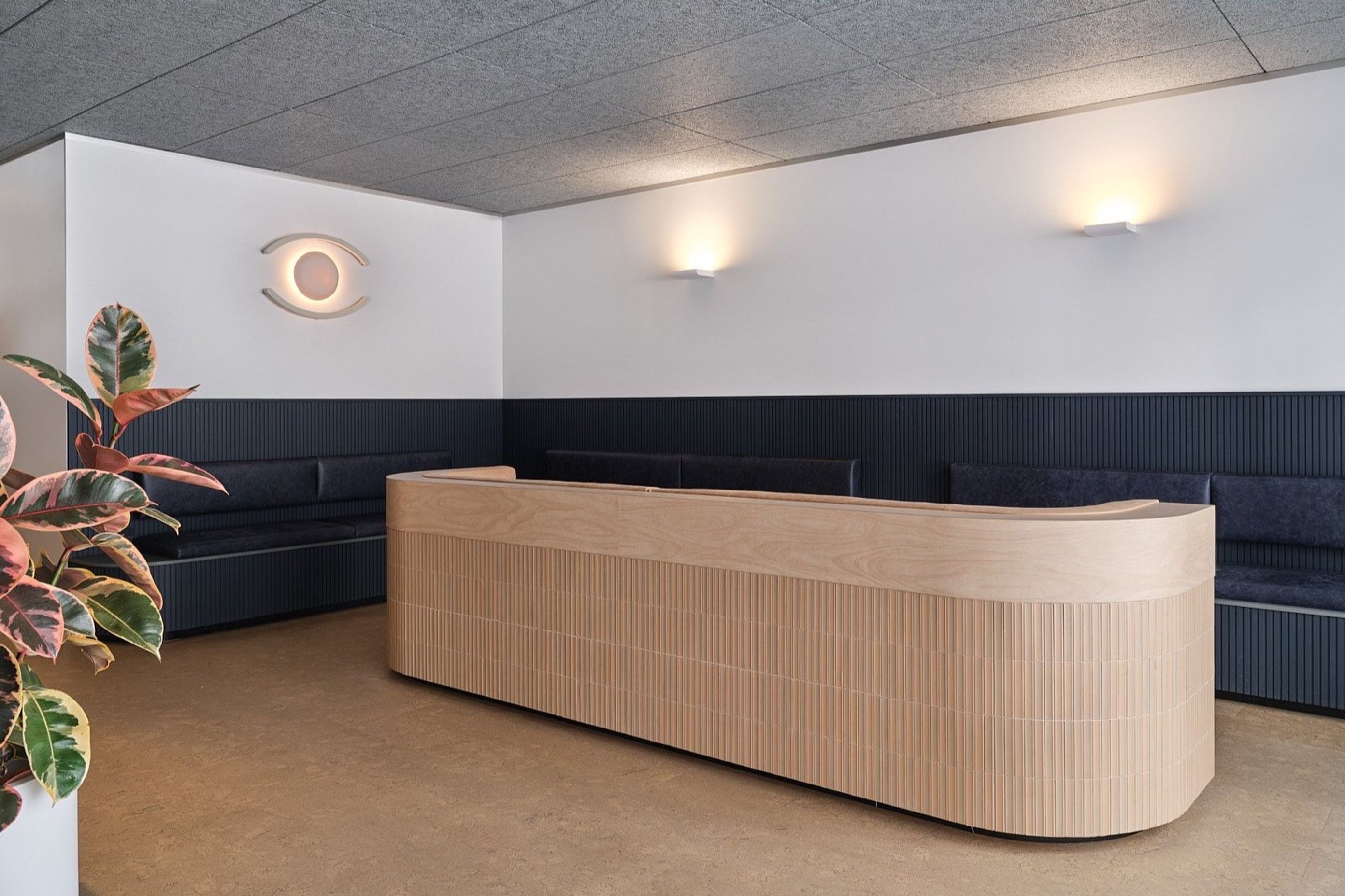 StudioEntiWallSconceEclipseAnnaStroudClarity1.jpg