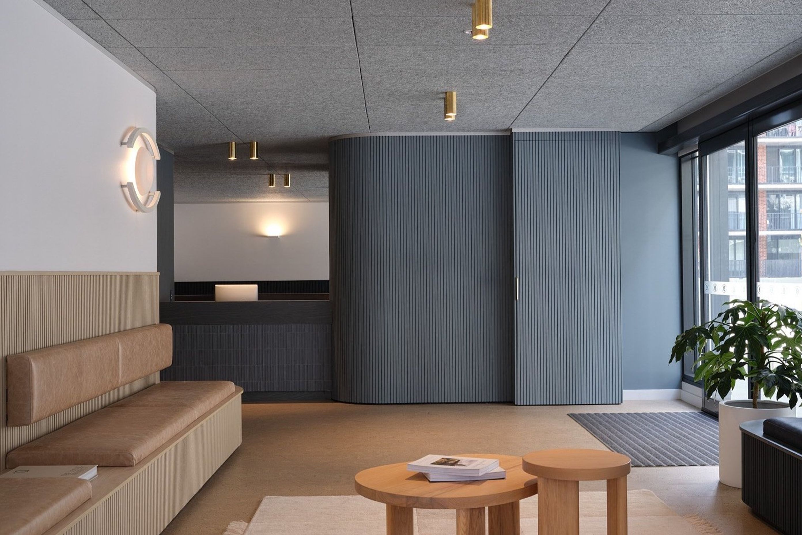 StudioEntiWallSconceEclipseAnnaStroudClarity2.jpg