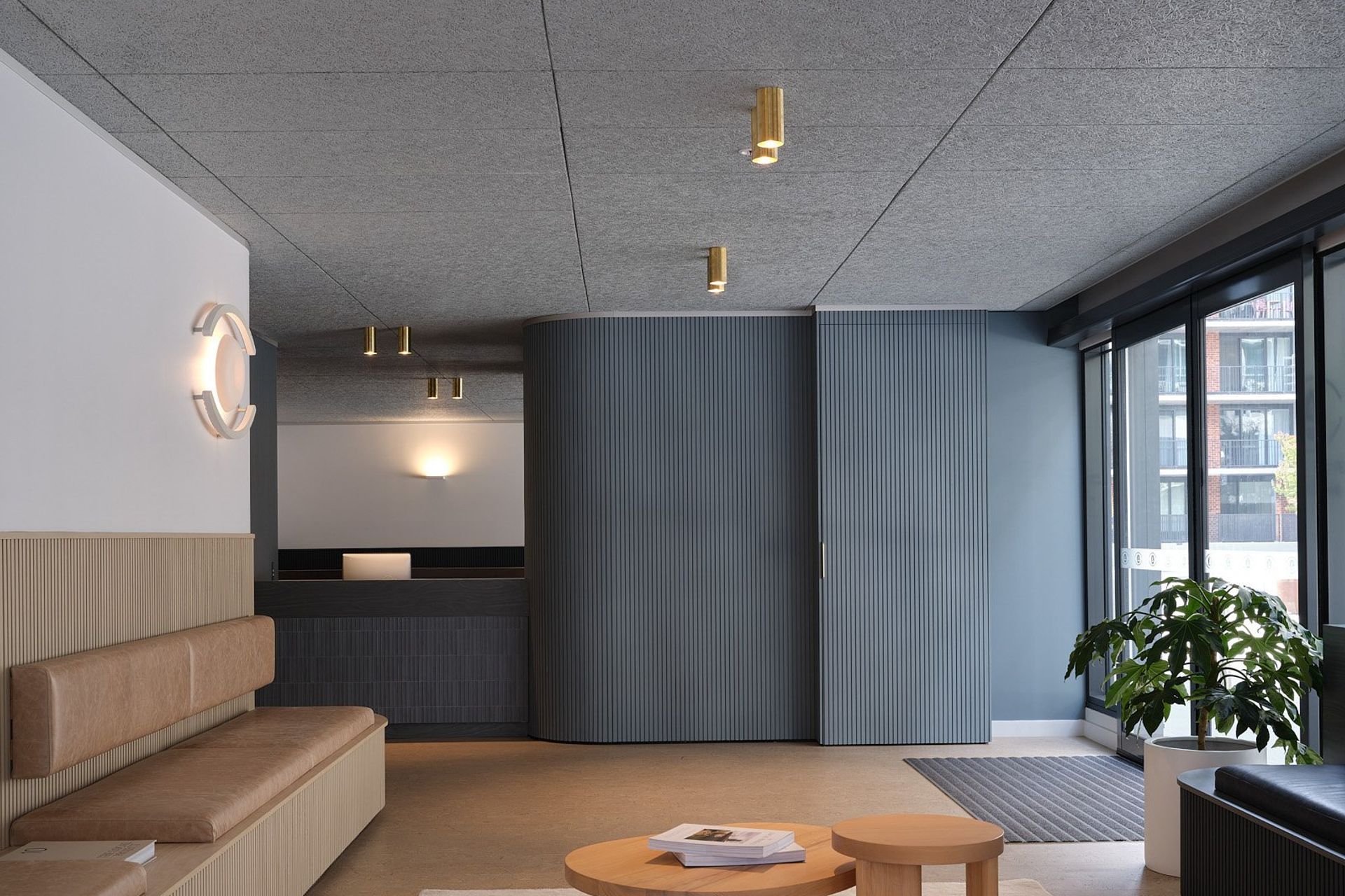 StudioEntiWallSconceEclipseAnnaStroudClarity8.jpg