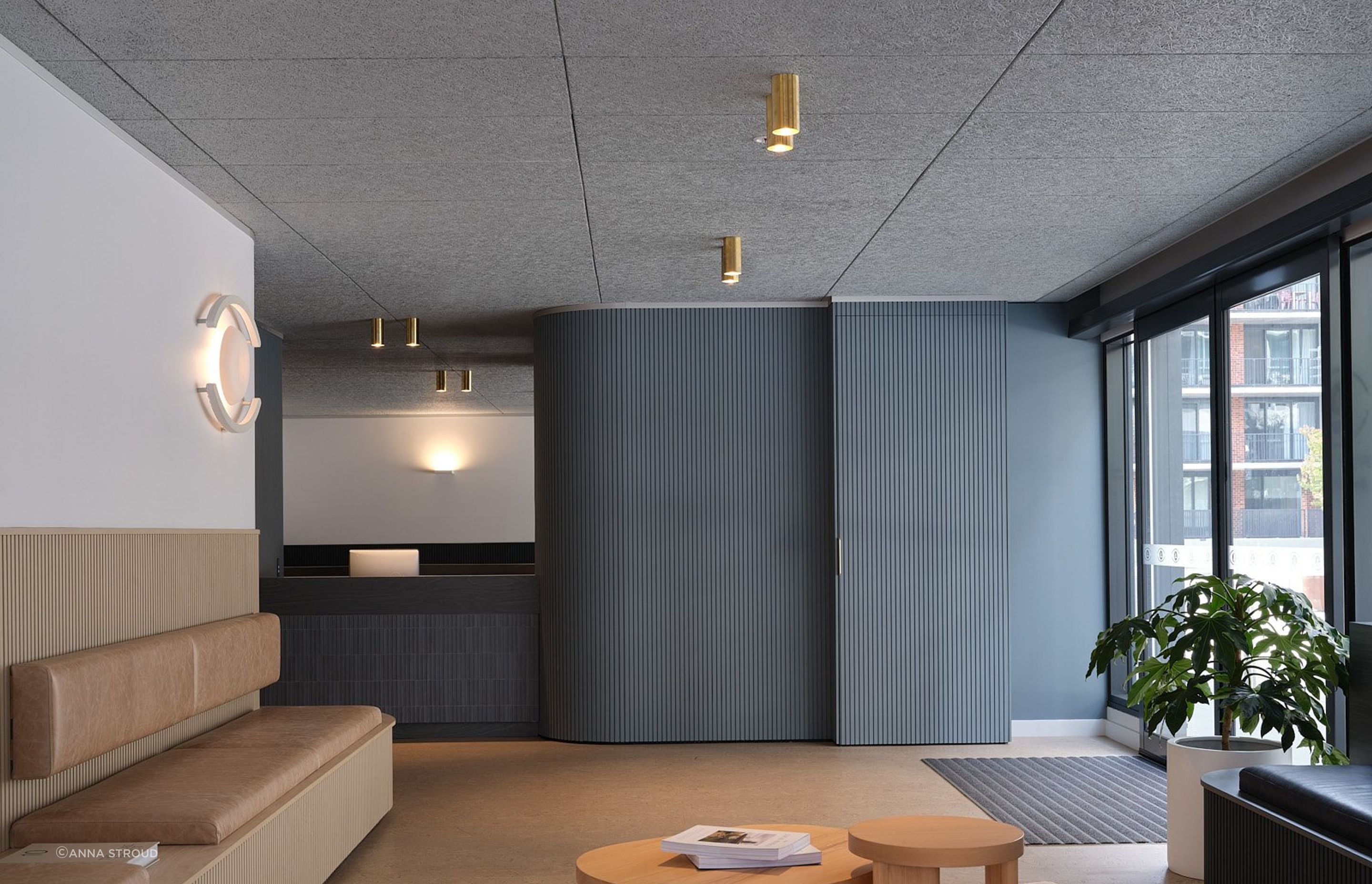 StudioEntiWallSconceEclipseAnnaStroudClarity8.jpg