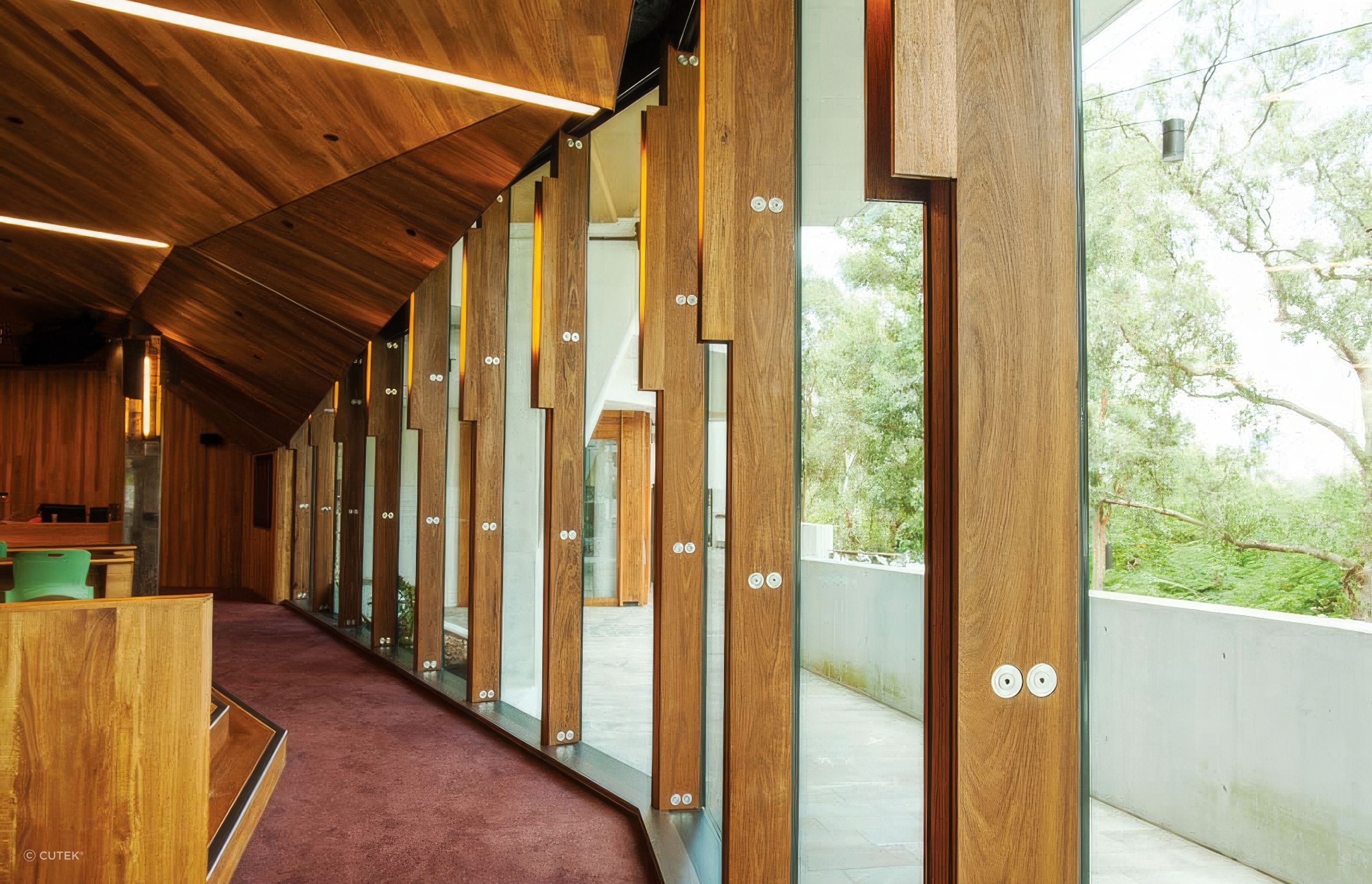 archipro-1-CUSTOM-BLACKBUTT-FINS-UQOHC-10.jpg