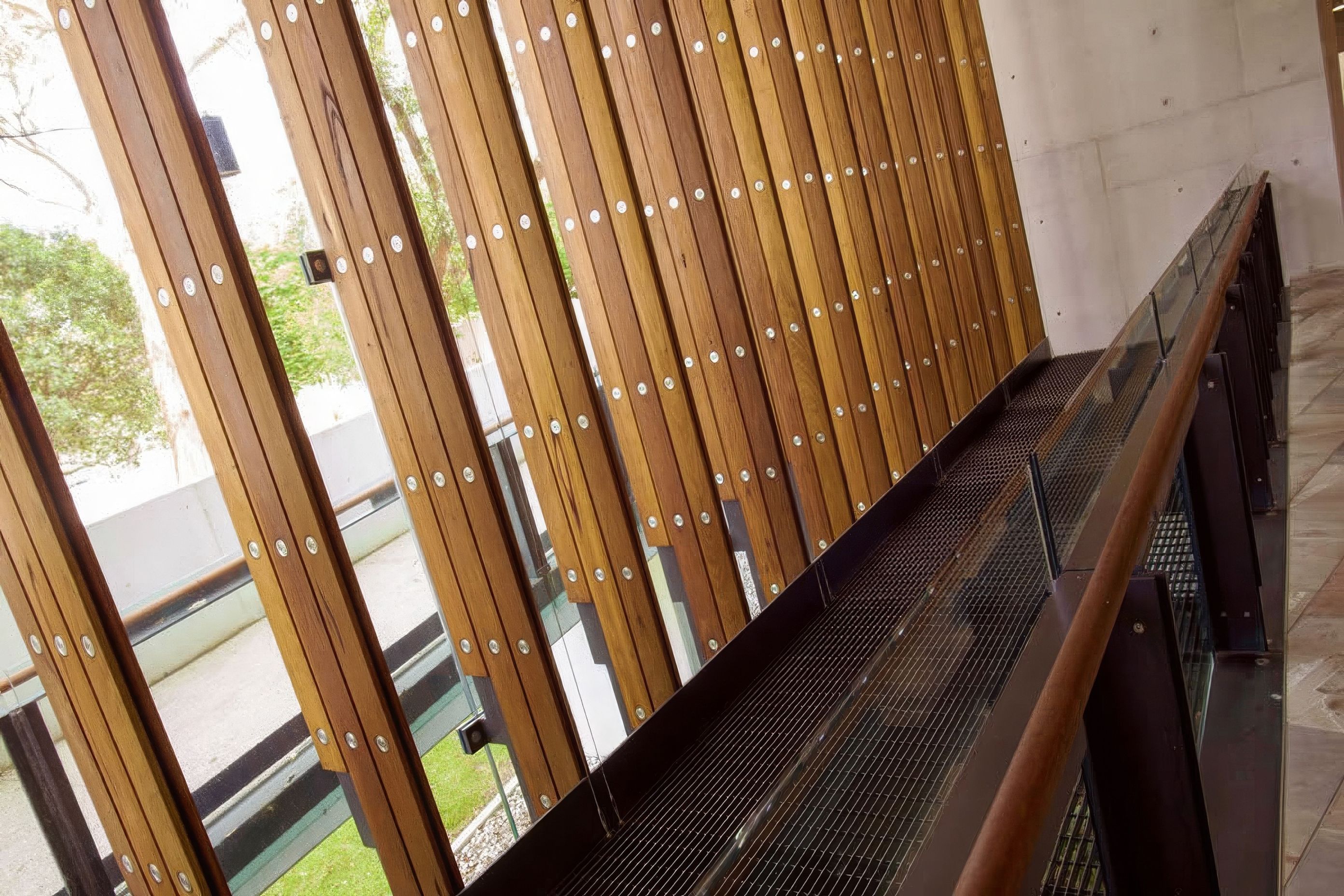 archipro-4-CUSTOM-BLACKBUTT-FINS-UQOHC-7-1.jpg