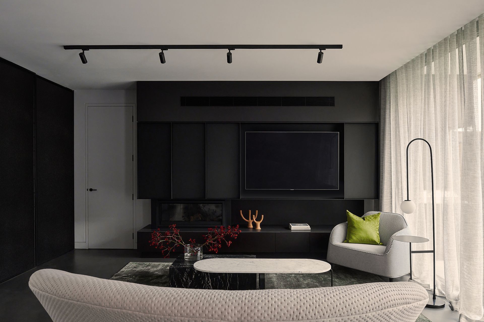 The Bach Pad, Hampton