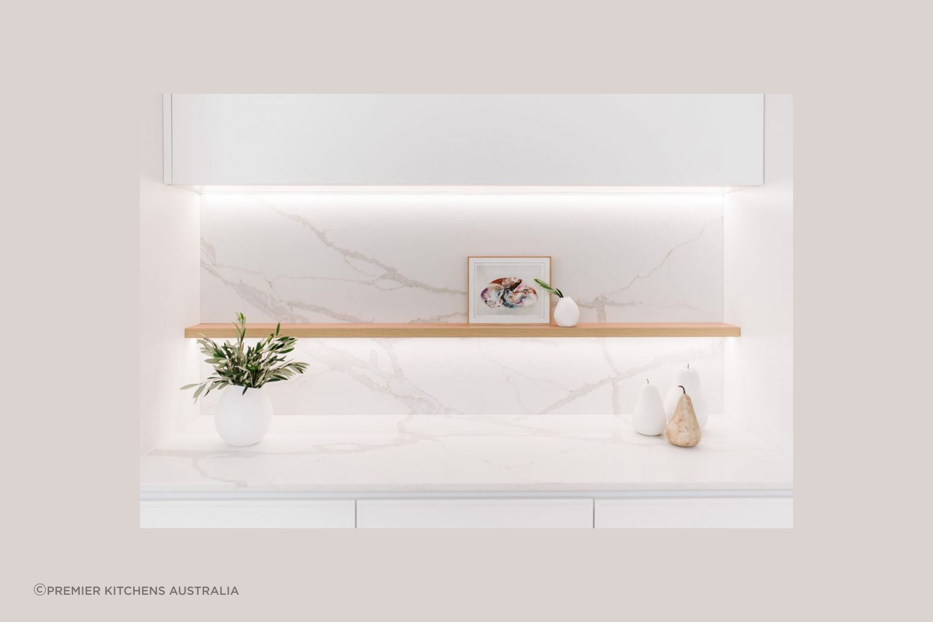 014-Modern-Kitchen-design-bar-Mosman-1084x721.jpg
