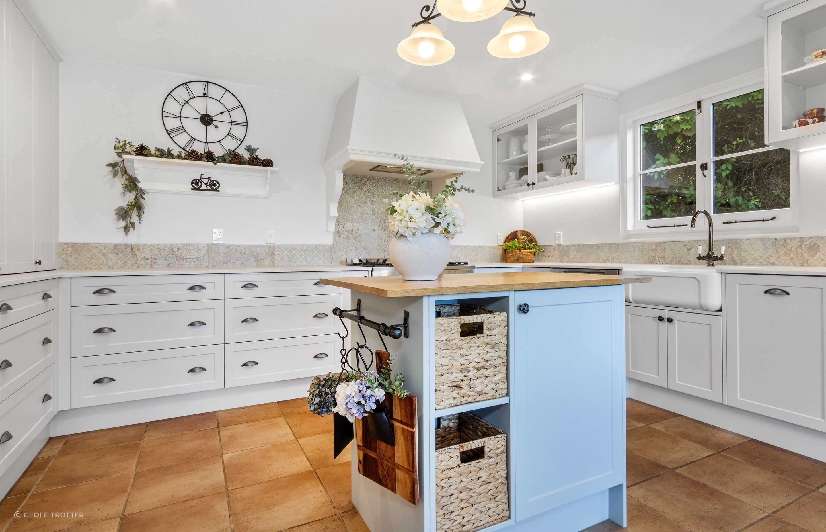 023Open2viewID589090-6MainRoad.jpg