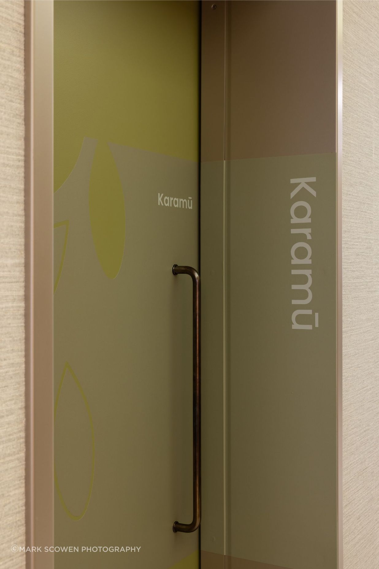 0C6A2421-60.jpg