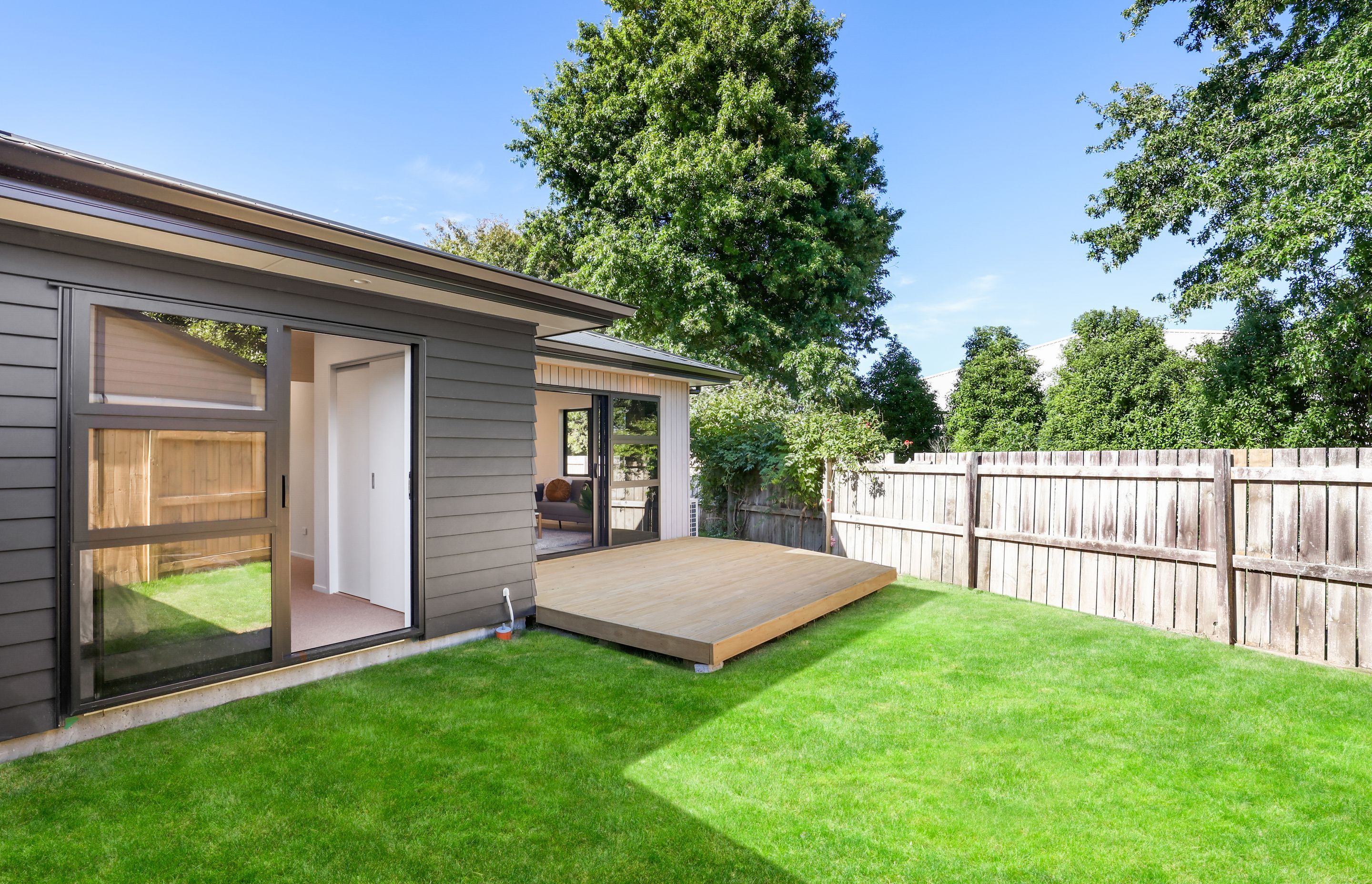 Oakfield Crescent, Hamilton