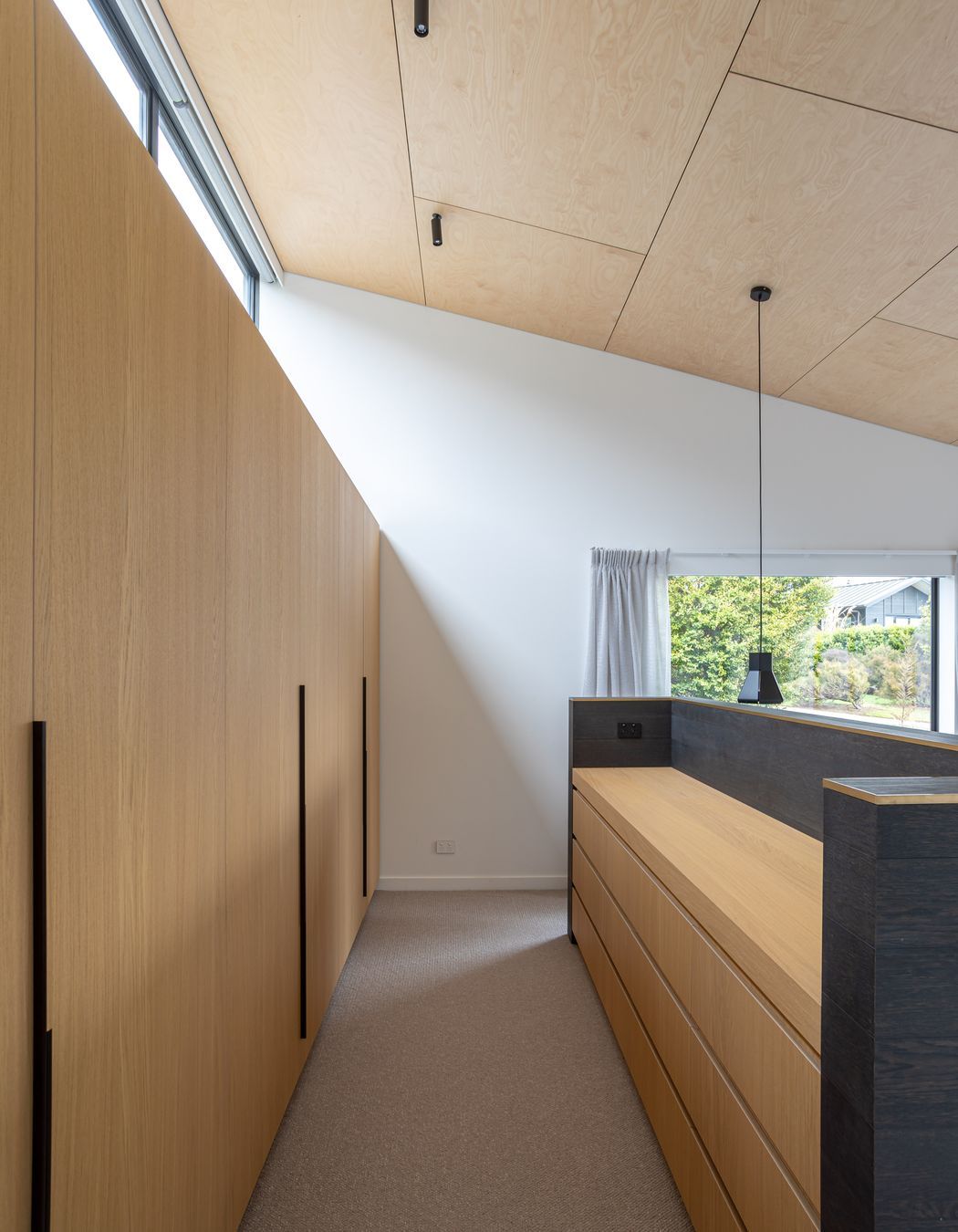 Master dressing/ robe space