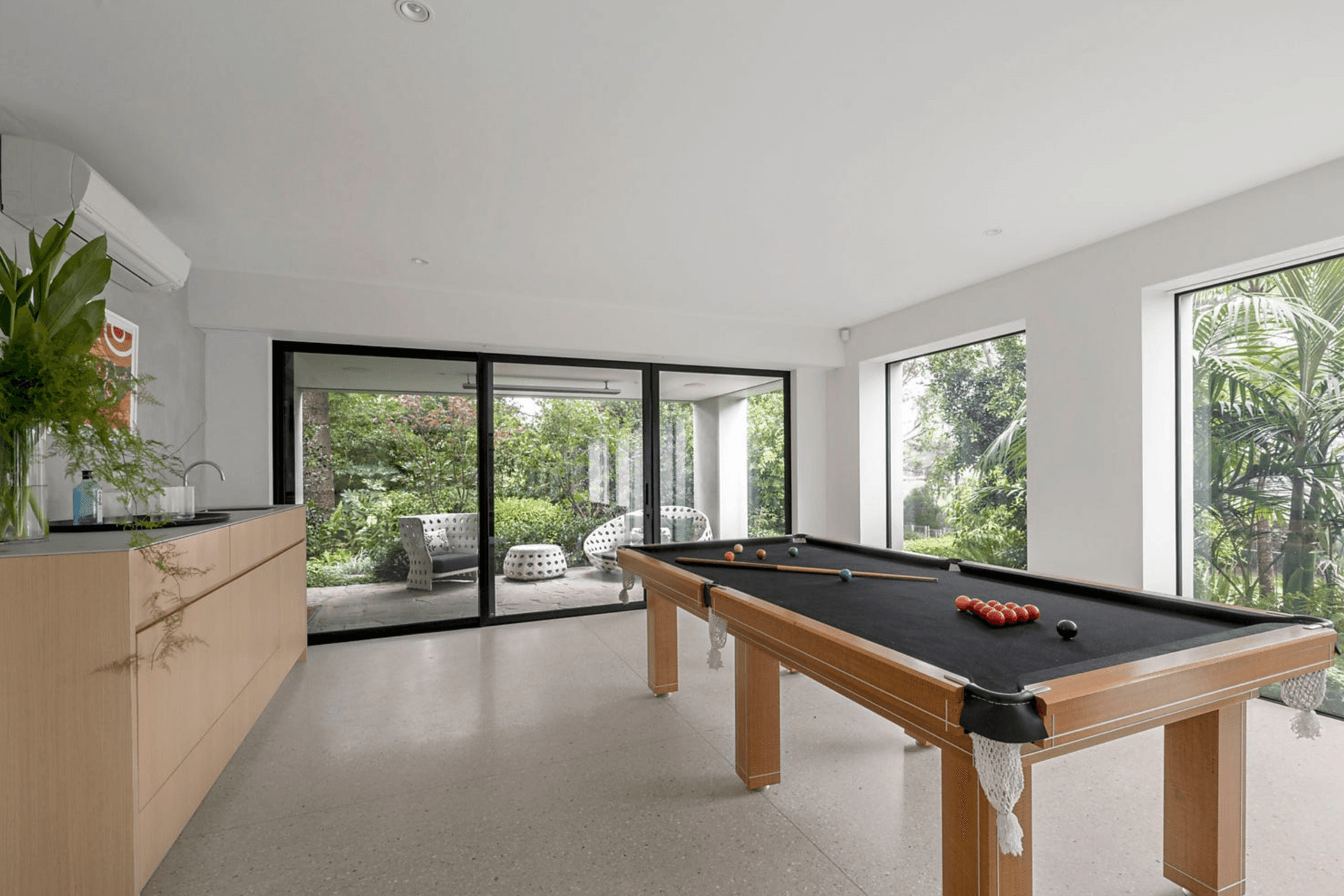 13-Pool-table.png
