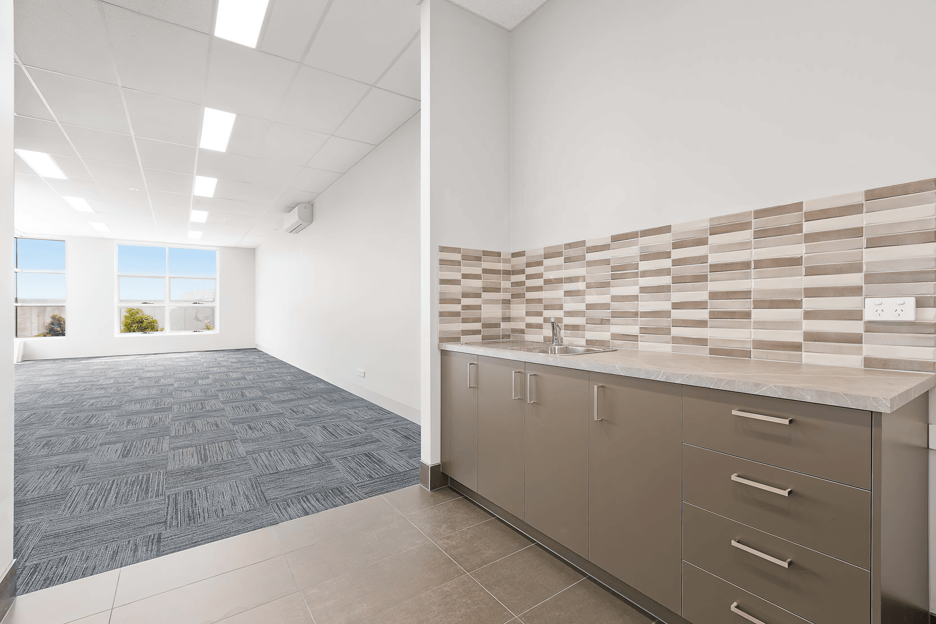 Ravenhall - Warehouses