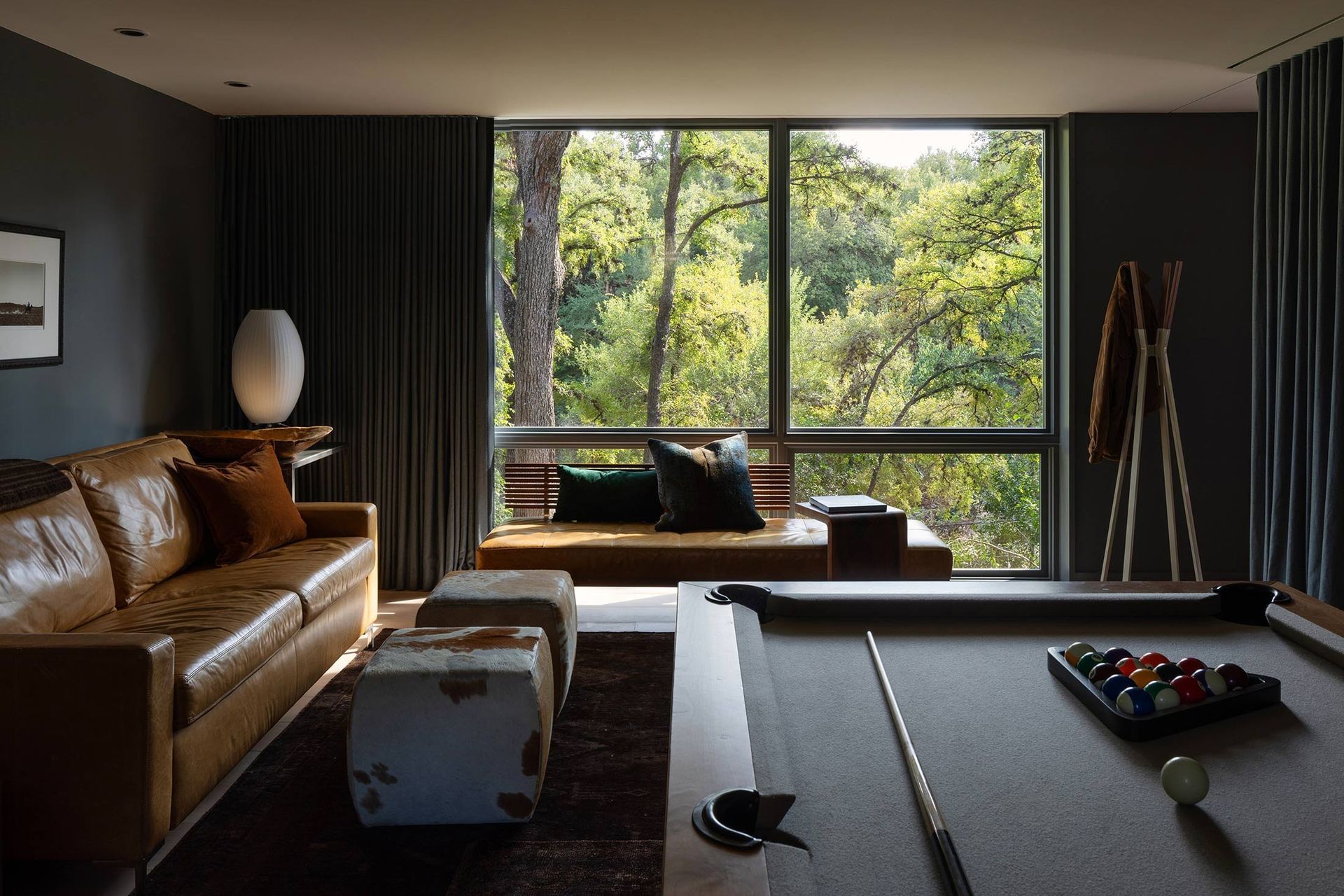 19BelmontParkCuppettKilpatrickArchitectureandInteriorDesignaustin-tx-game-room-billiard-leather-couch.jpg